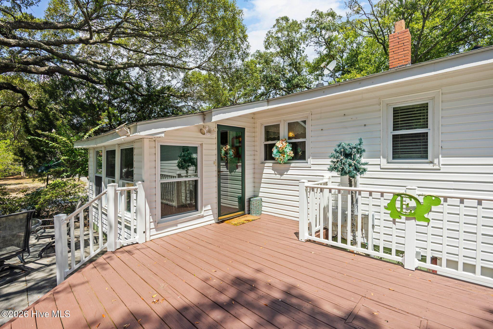 3701 E Oak Island Drive Property Photo 11
