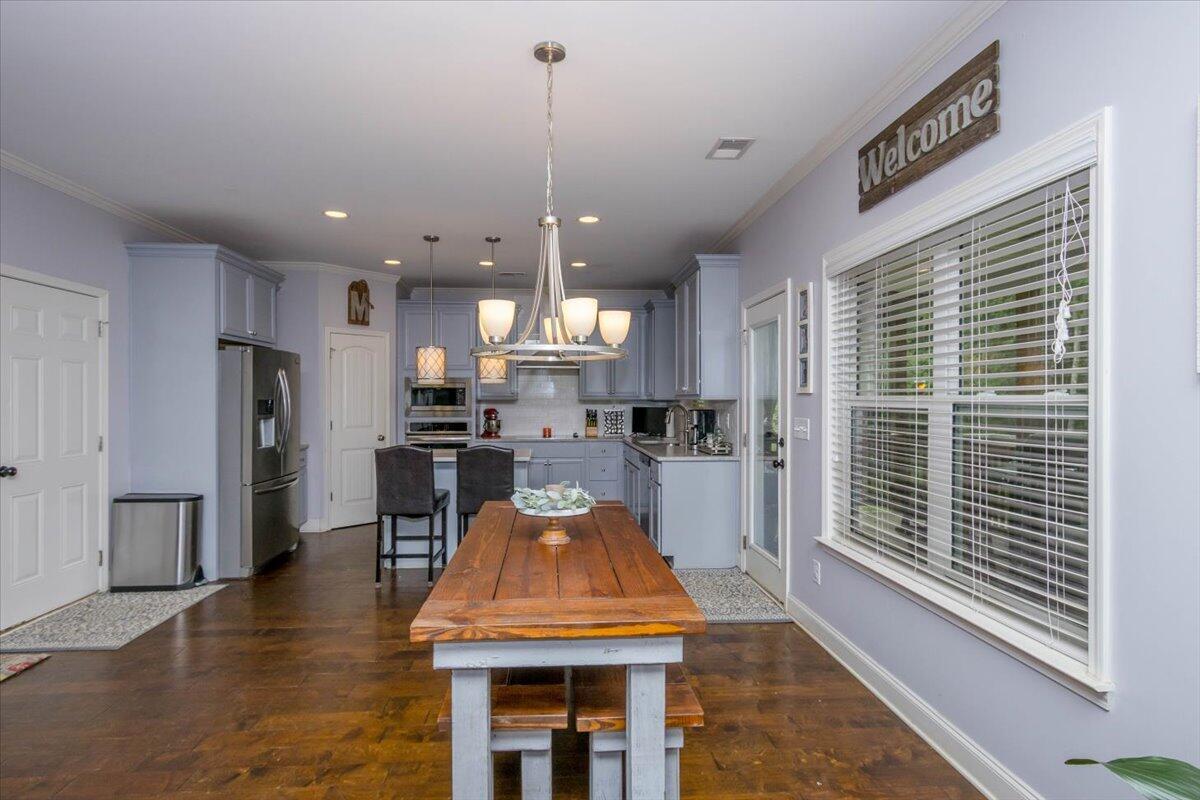 706 William Avenue Property Photo 23
