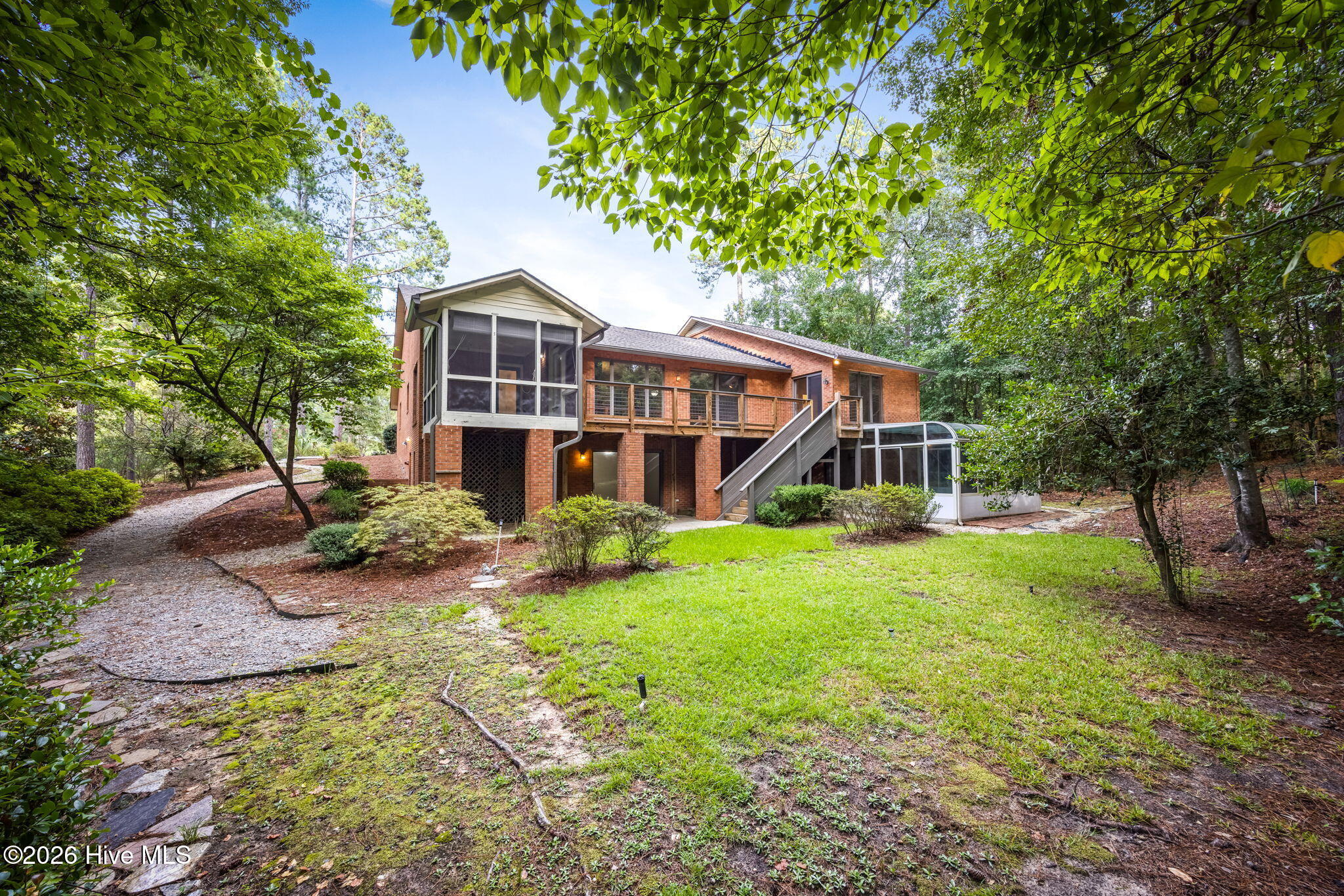 215 Englewood Road Property Photo 4