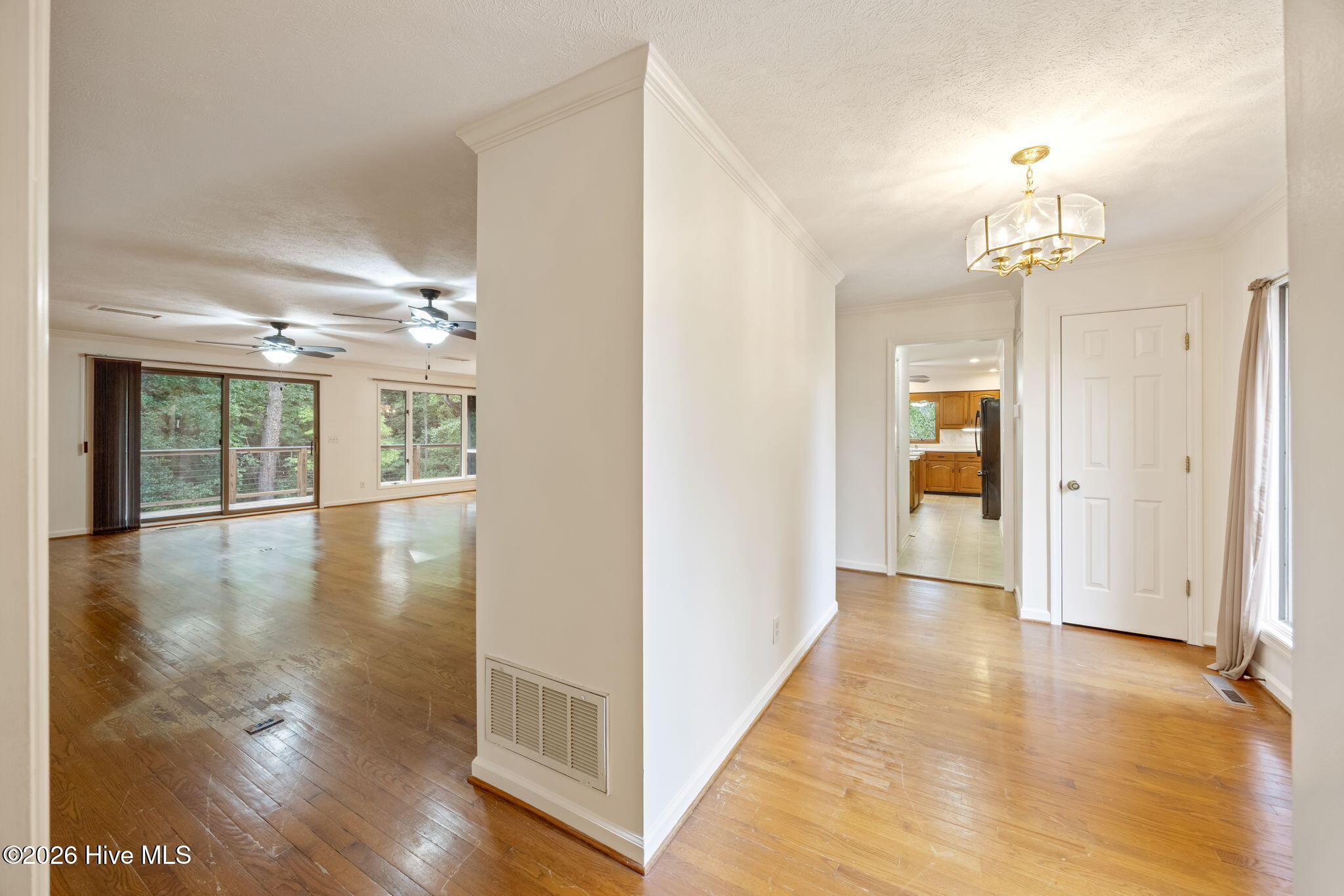 215 Englewood Road Property Photo 12