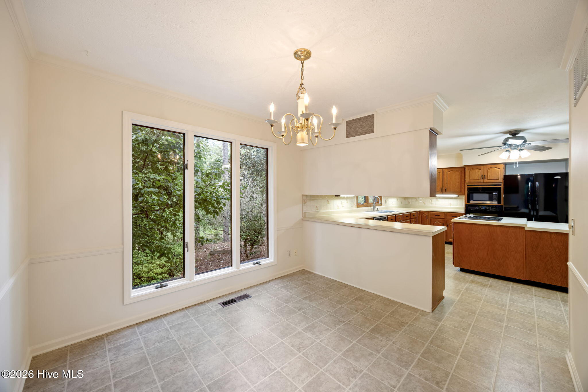 215 Englewood Road Property Photo 22