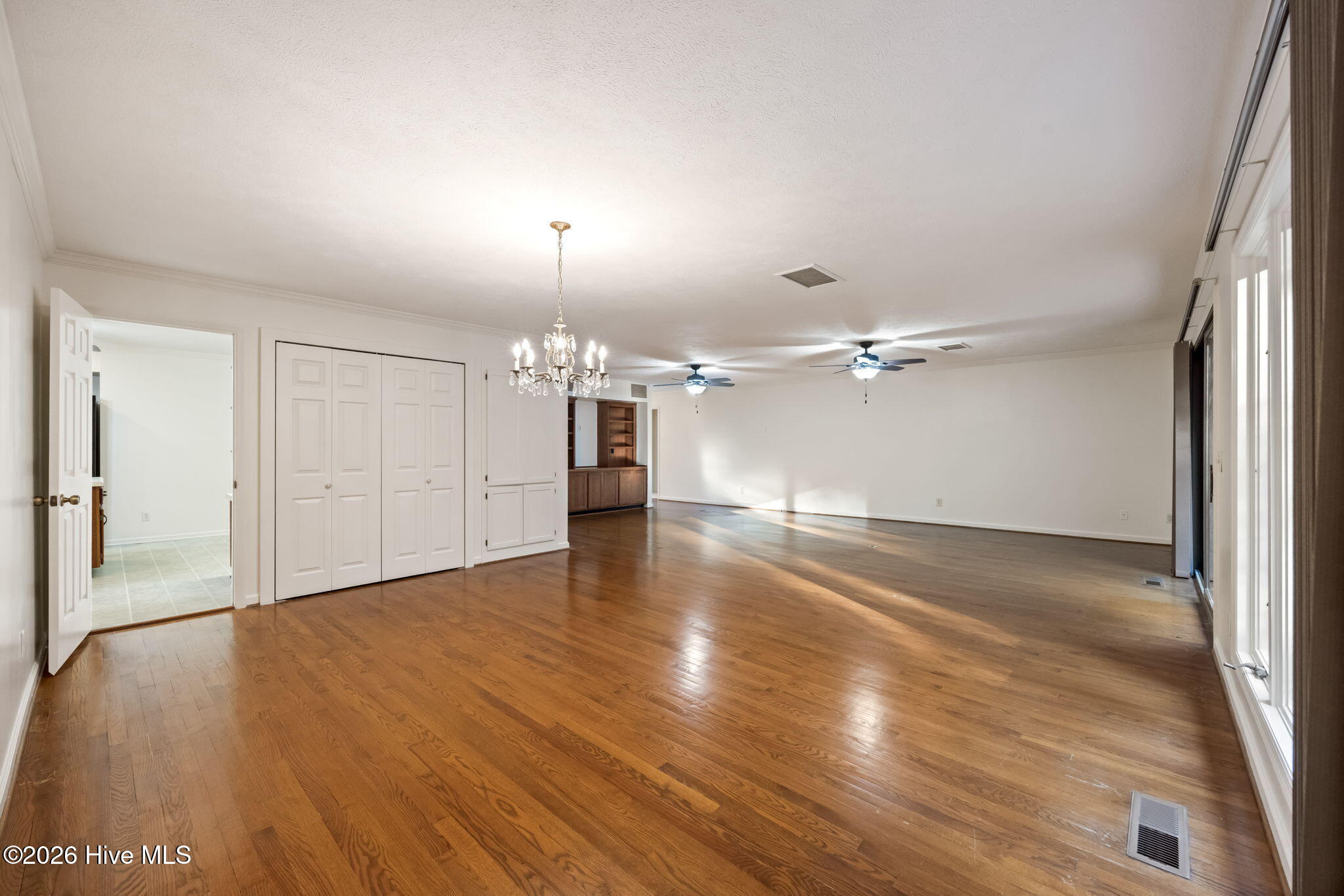 215 Englewood Road Property Photo 31