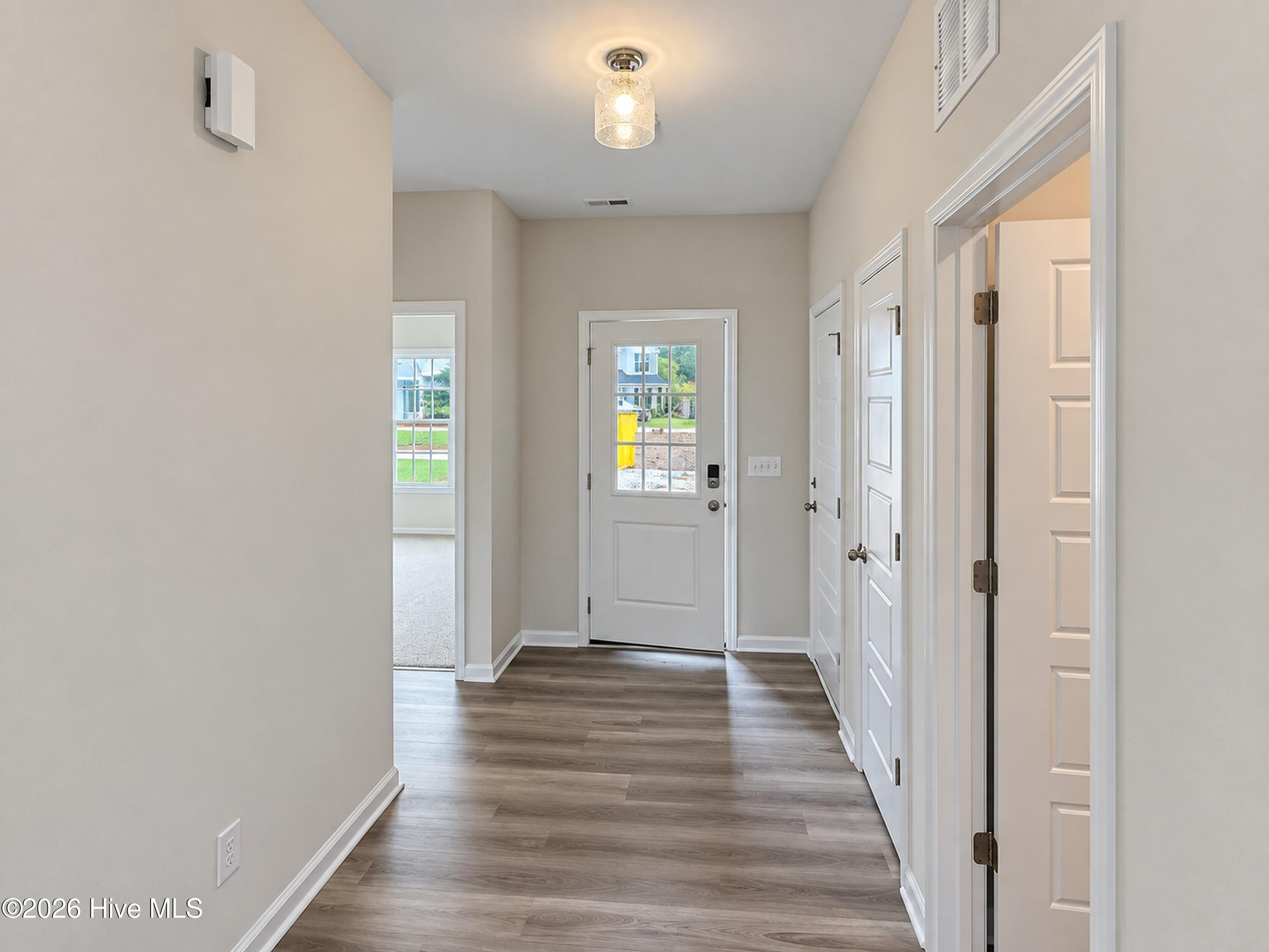 39 E Emily Gardens Drive Property Photo 2
