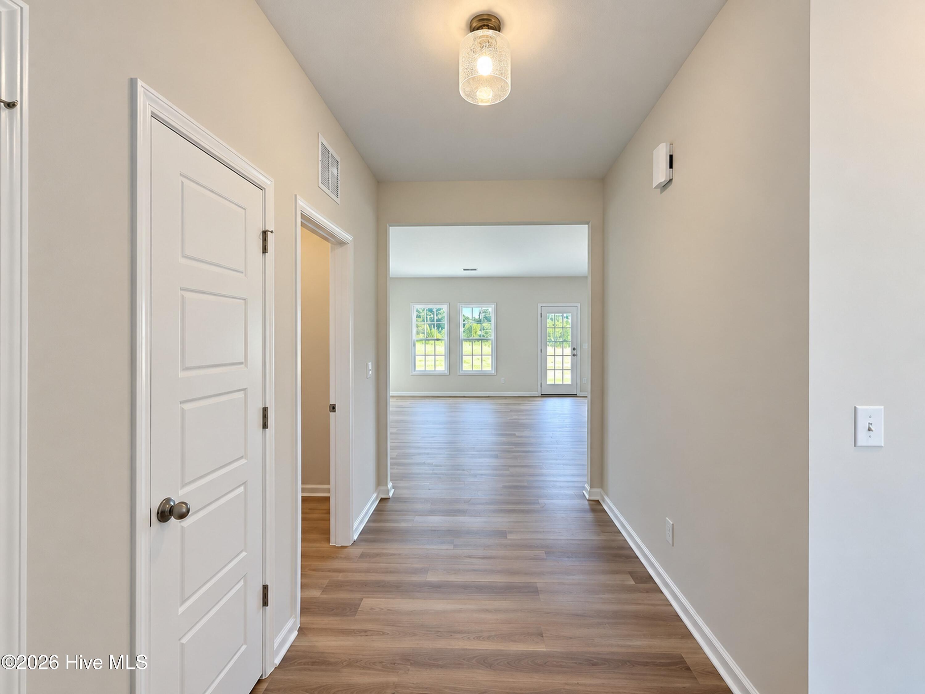 39 E Emily Gardens Drive Property Photo 3