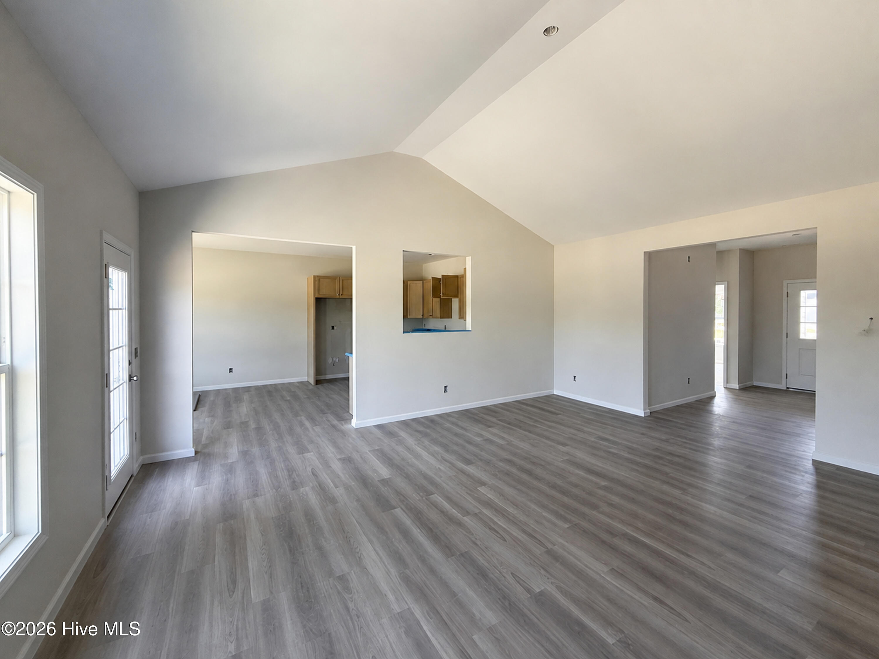 39 E Emily Gardens Drive Property Photo 4