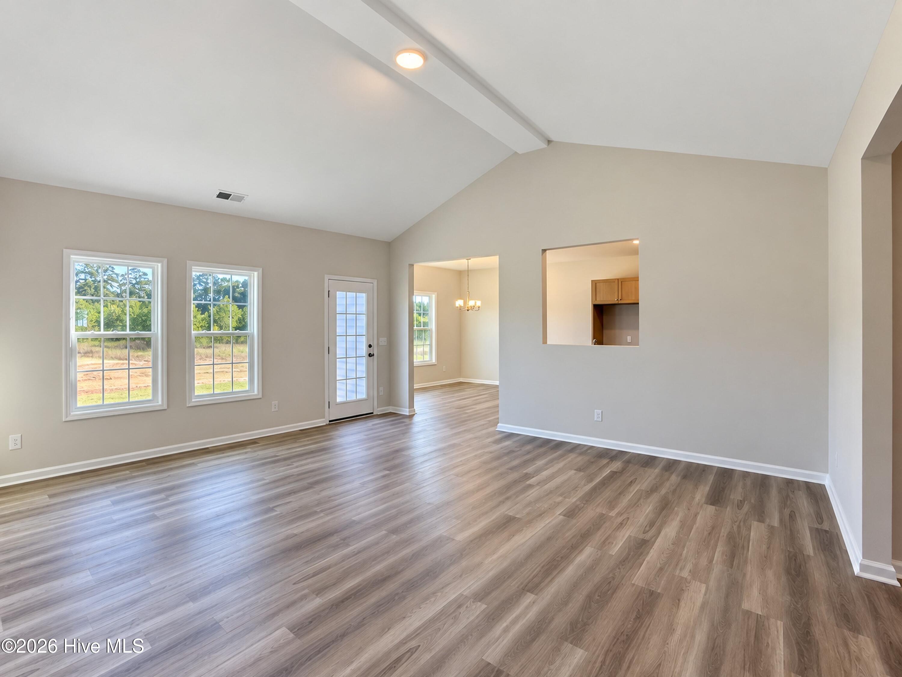 39 E Emily Gardens Drive Property Photo 4