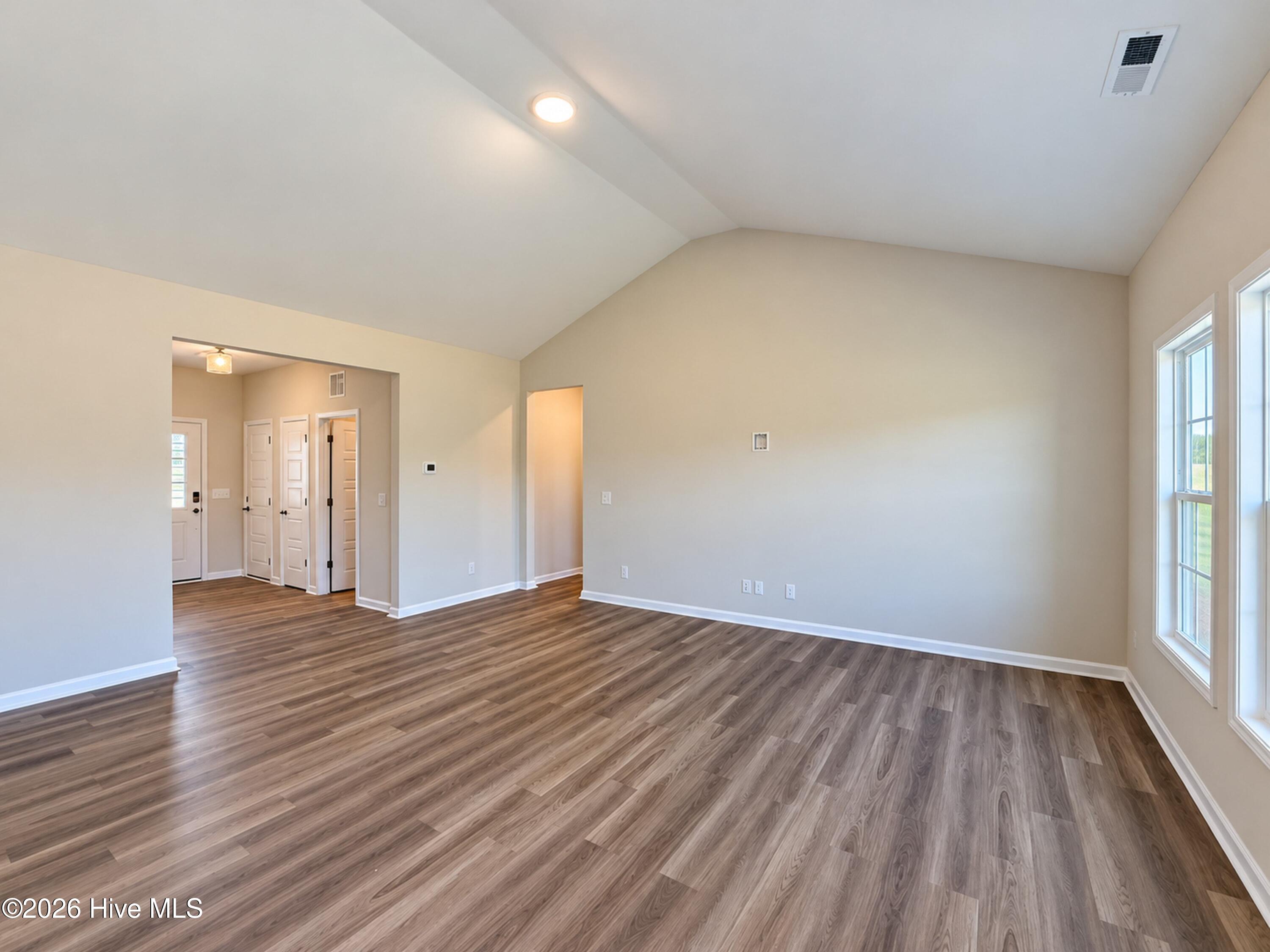 39 E Emily Gardens Drive Property Photo 5