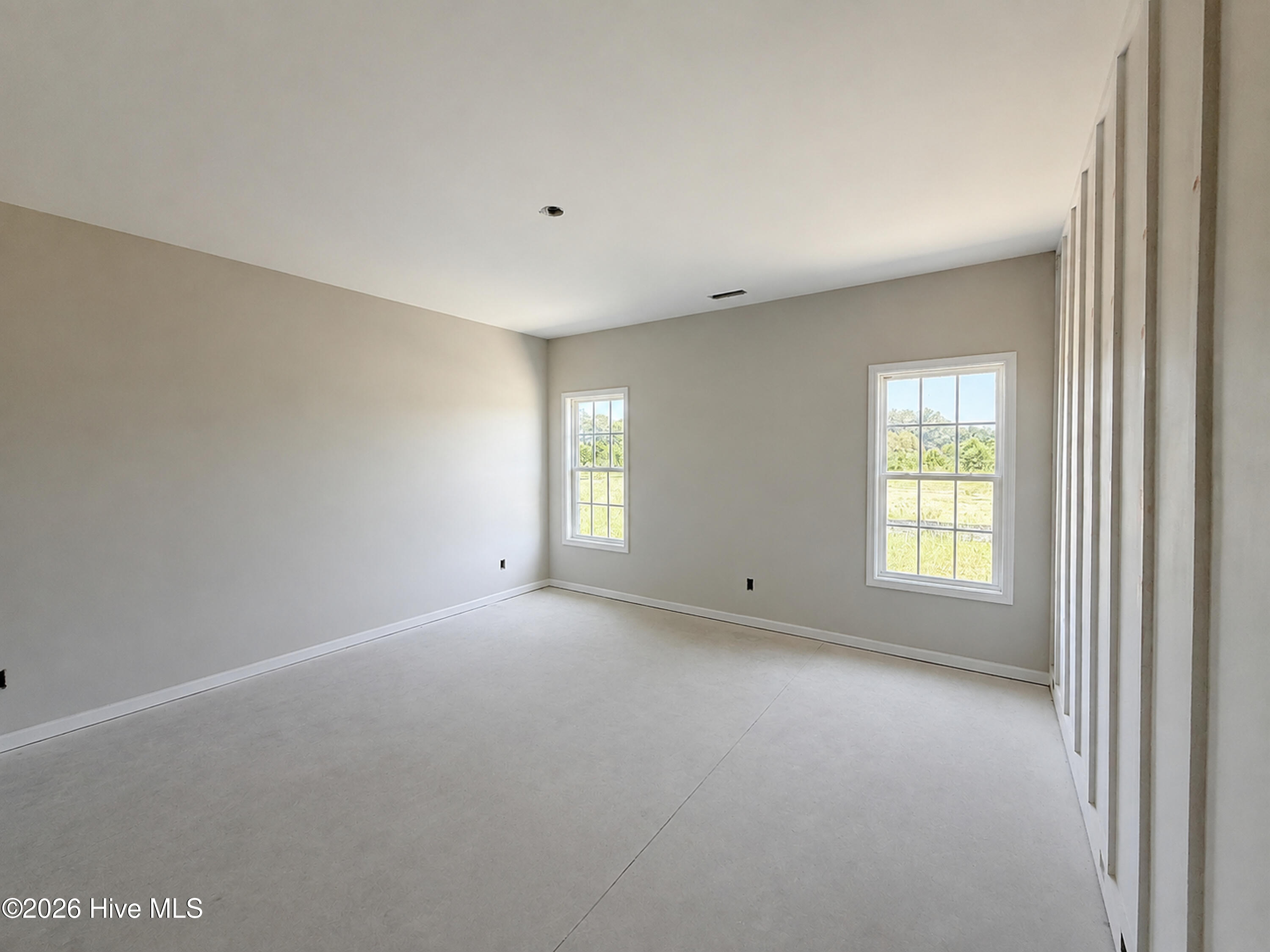 39 E Emily Gardens Drive Property Photo 7