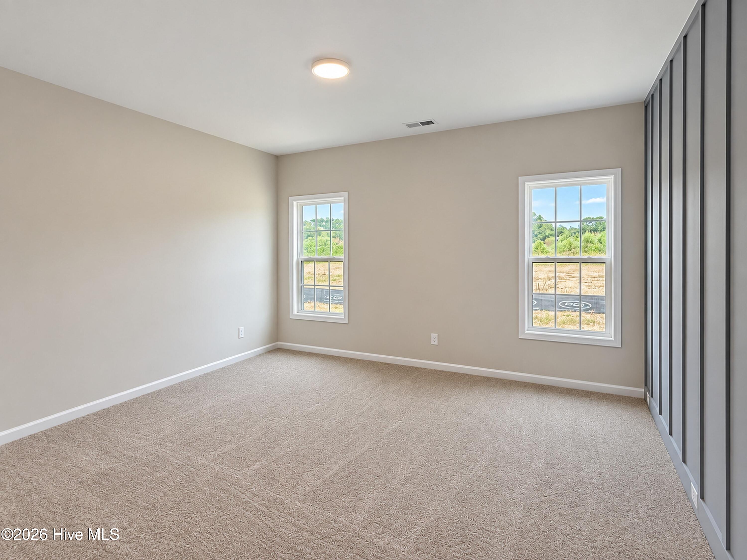 39 E Emily Gardens Drive Property Photo 8