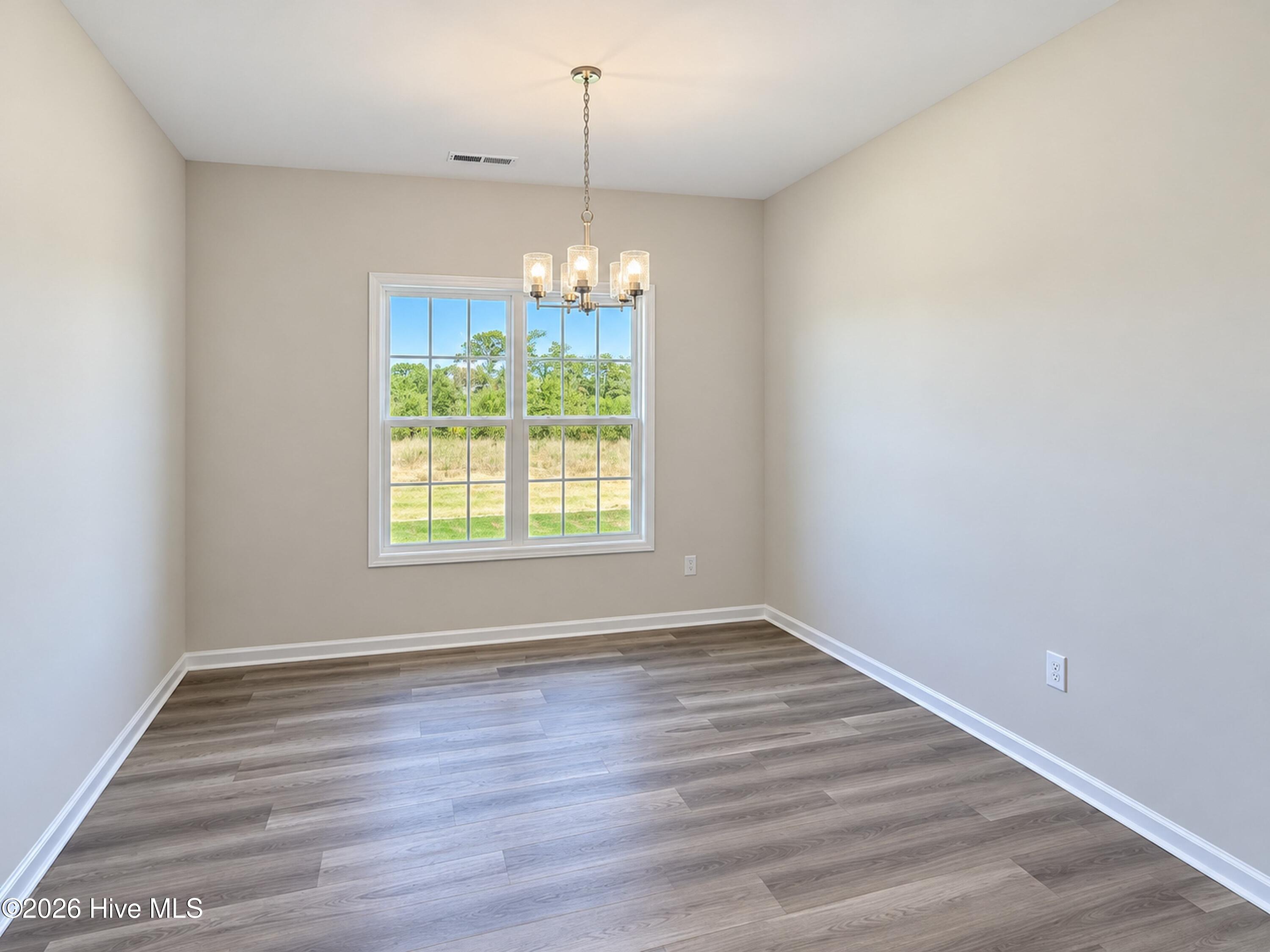 39 E Emily Gardens Drive Property Photo 8