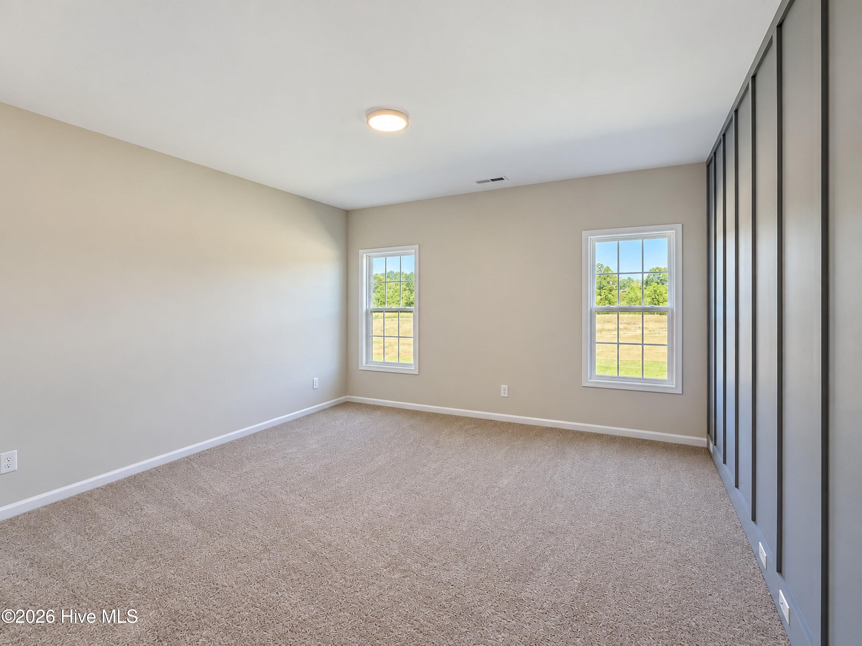 39 E Emily Gardens Drive Property Photo 9