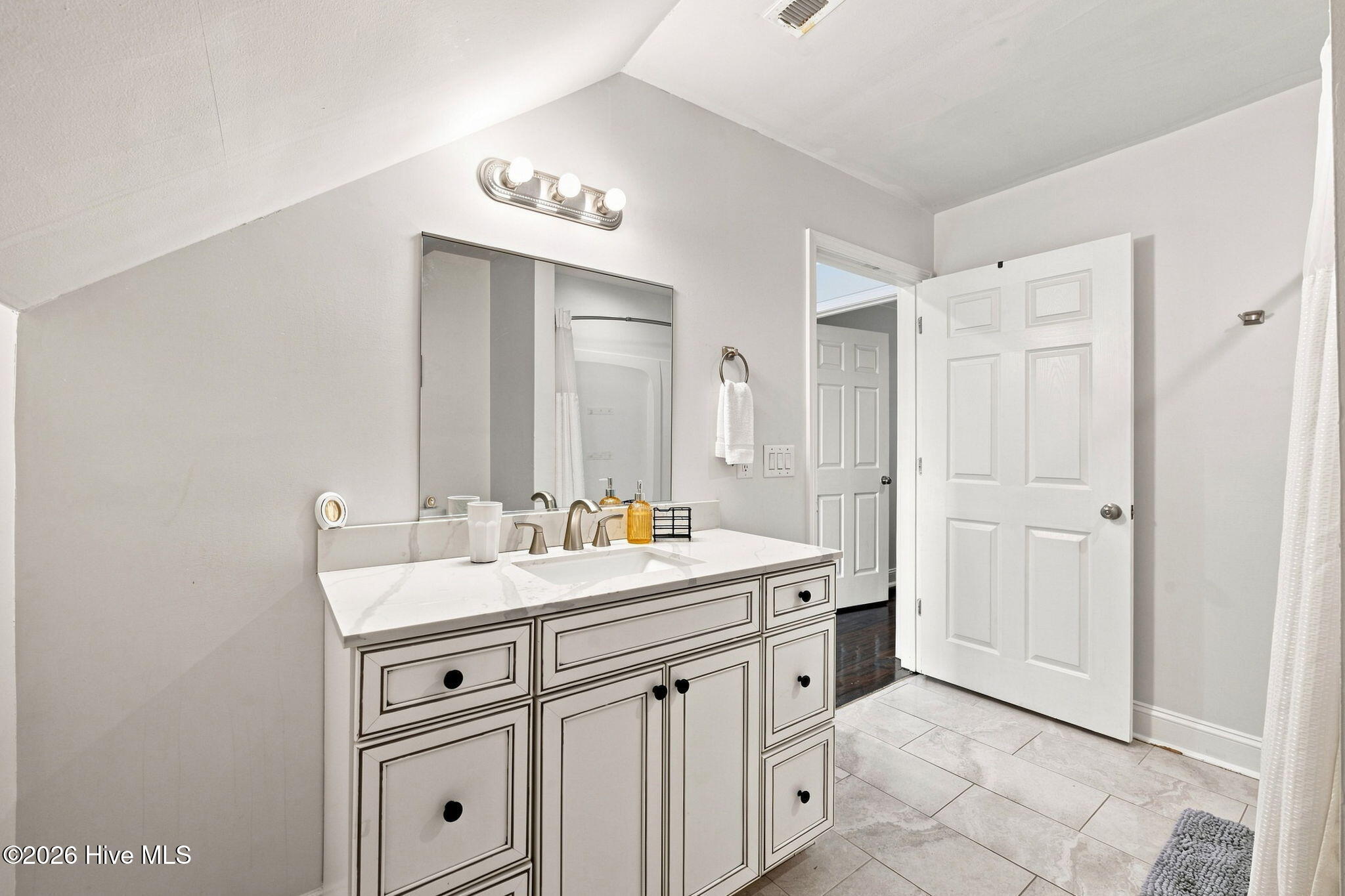 1422 Park Avenue Property Photo 32