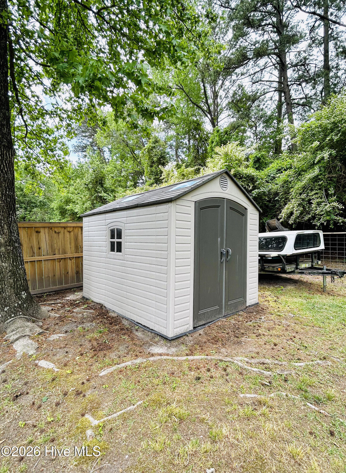 124 Empire Boulevard Property Photo 8