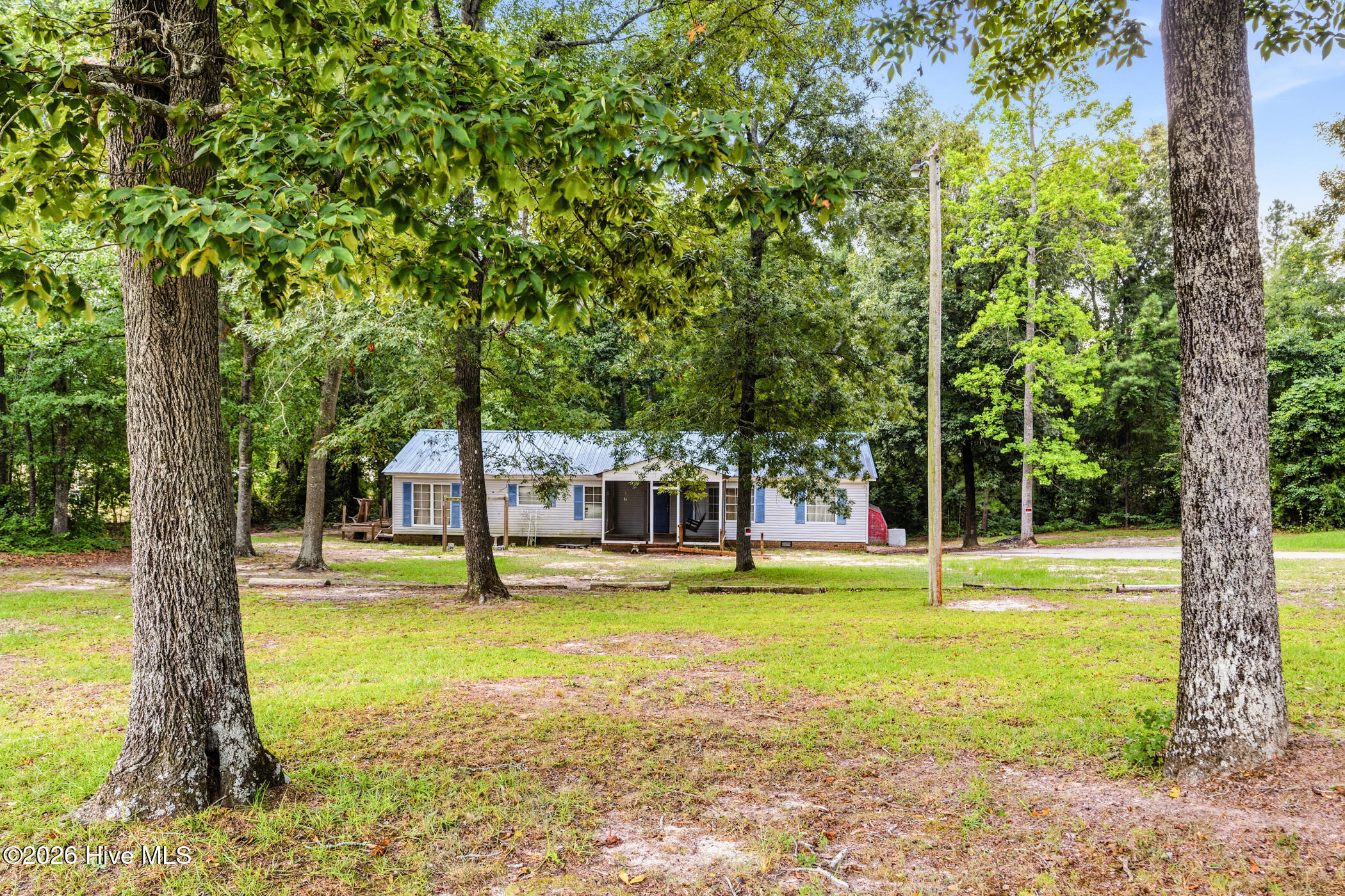 352 Northside Drive Property Photo 3