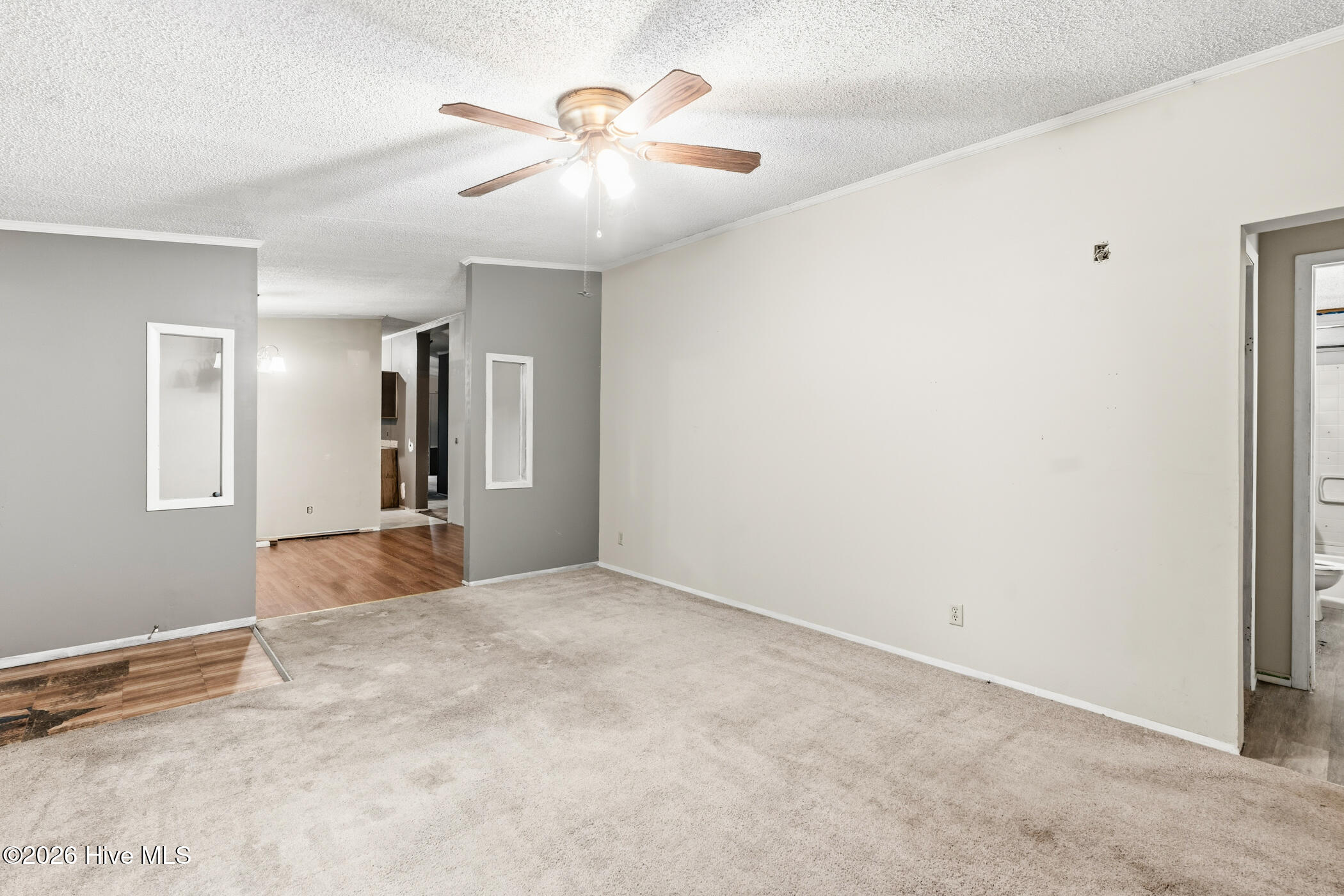 352 Northside Drive Property Photo 11