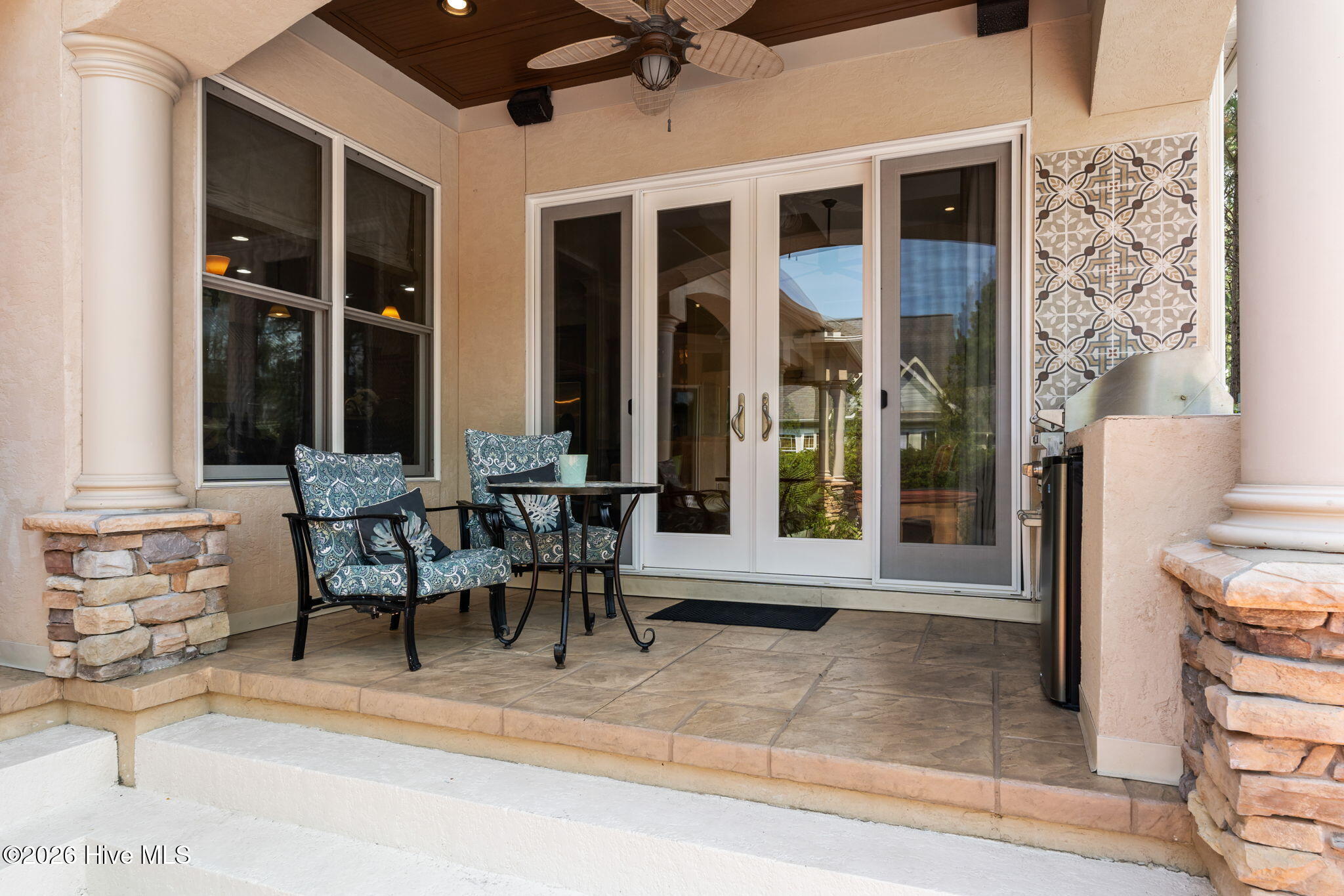 3858 Ridge Crest Drive Property Photo 11