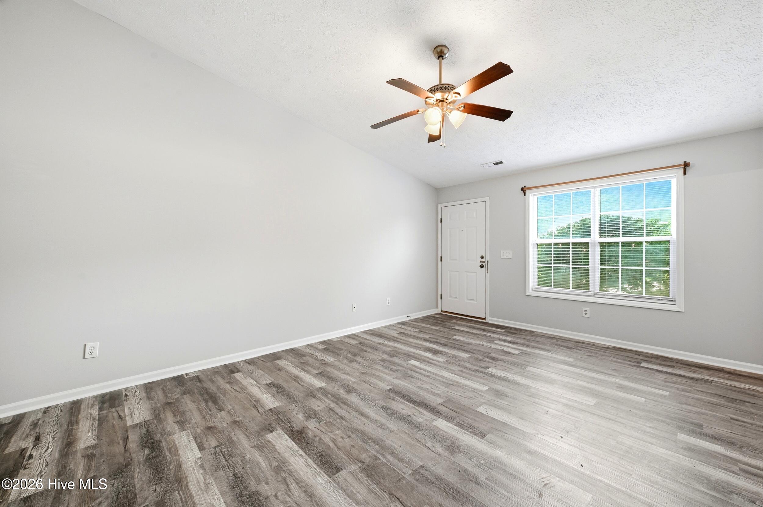 711 Varsity Drive Property Photo 6