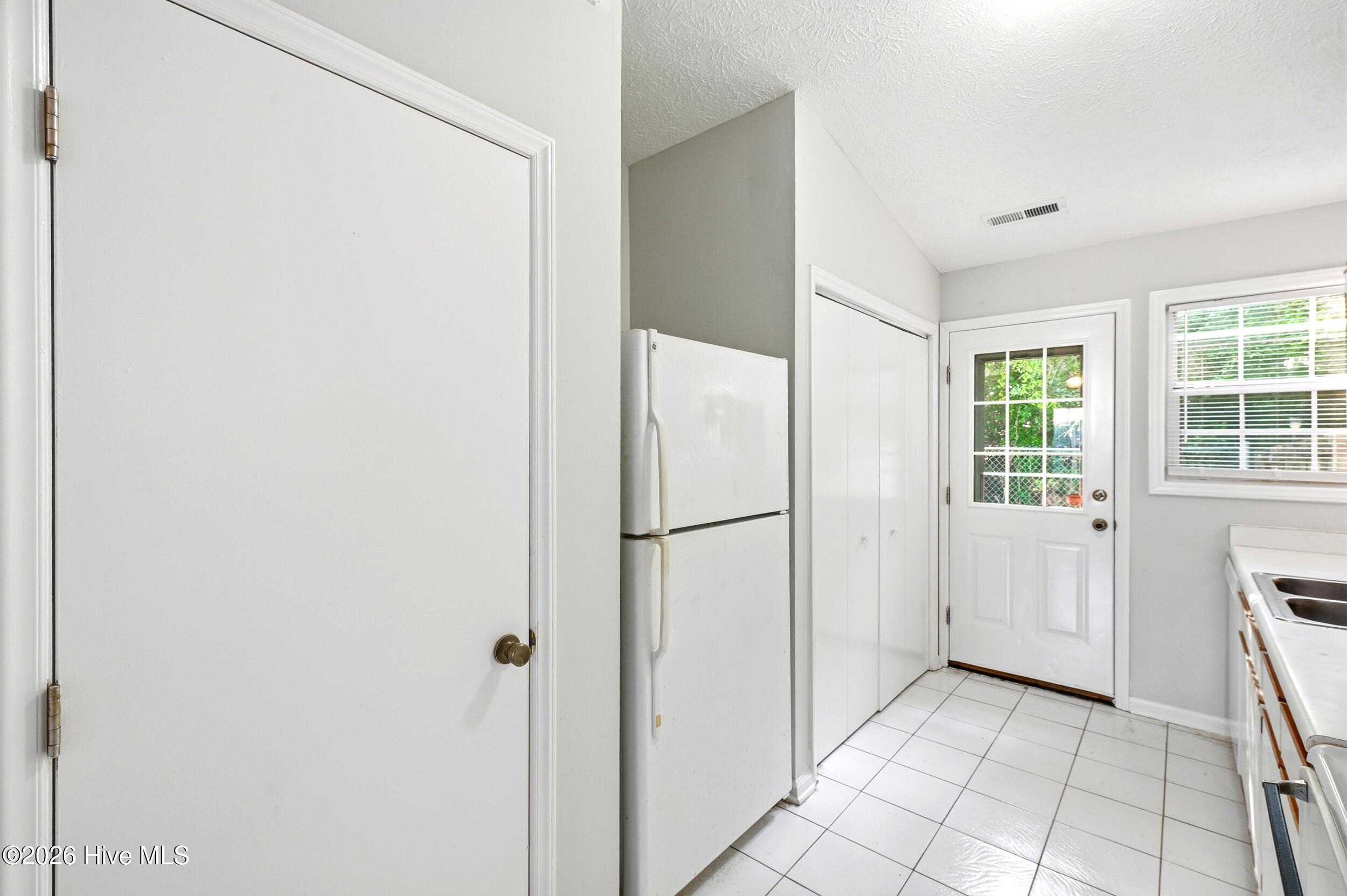 711 Varsity Drive Property Photo 12