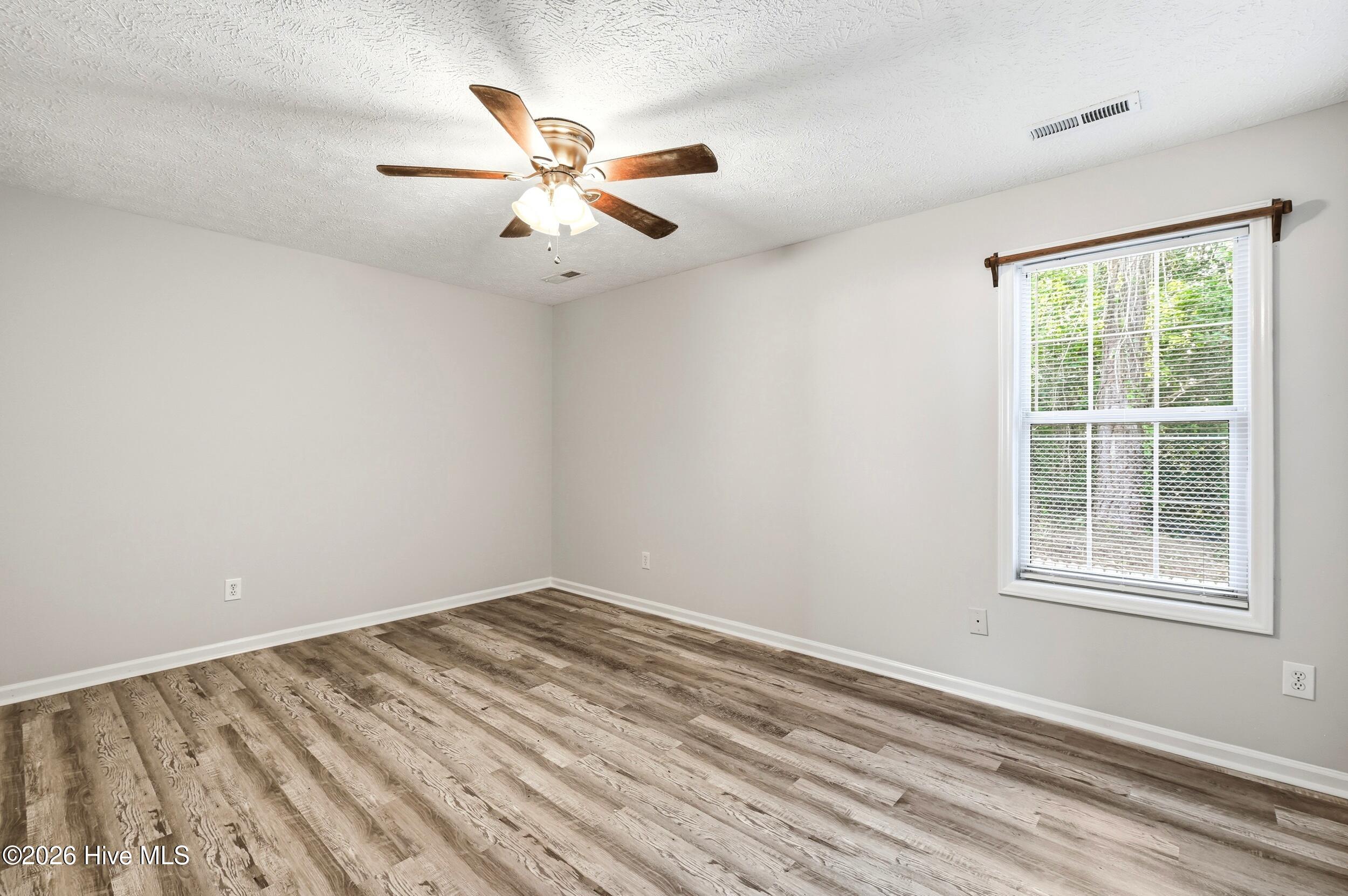 711 Varsity Drive Property Photo 18
