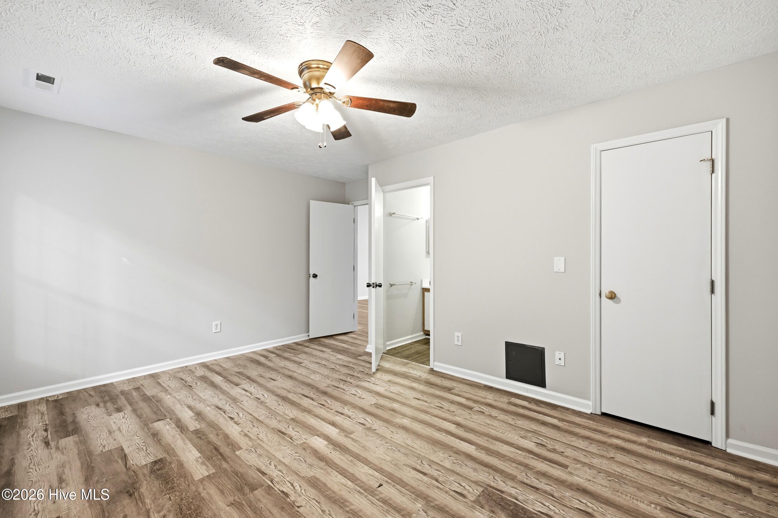 711 Varsity Drive Property Photo 20