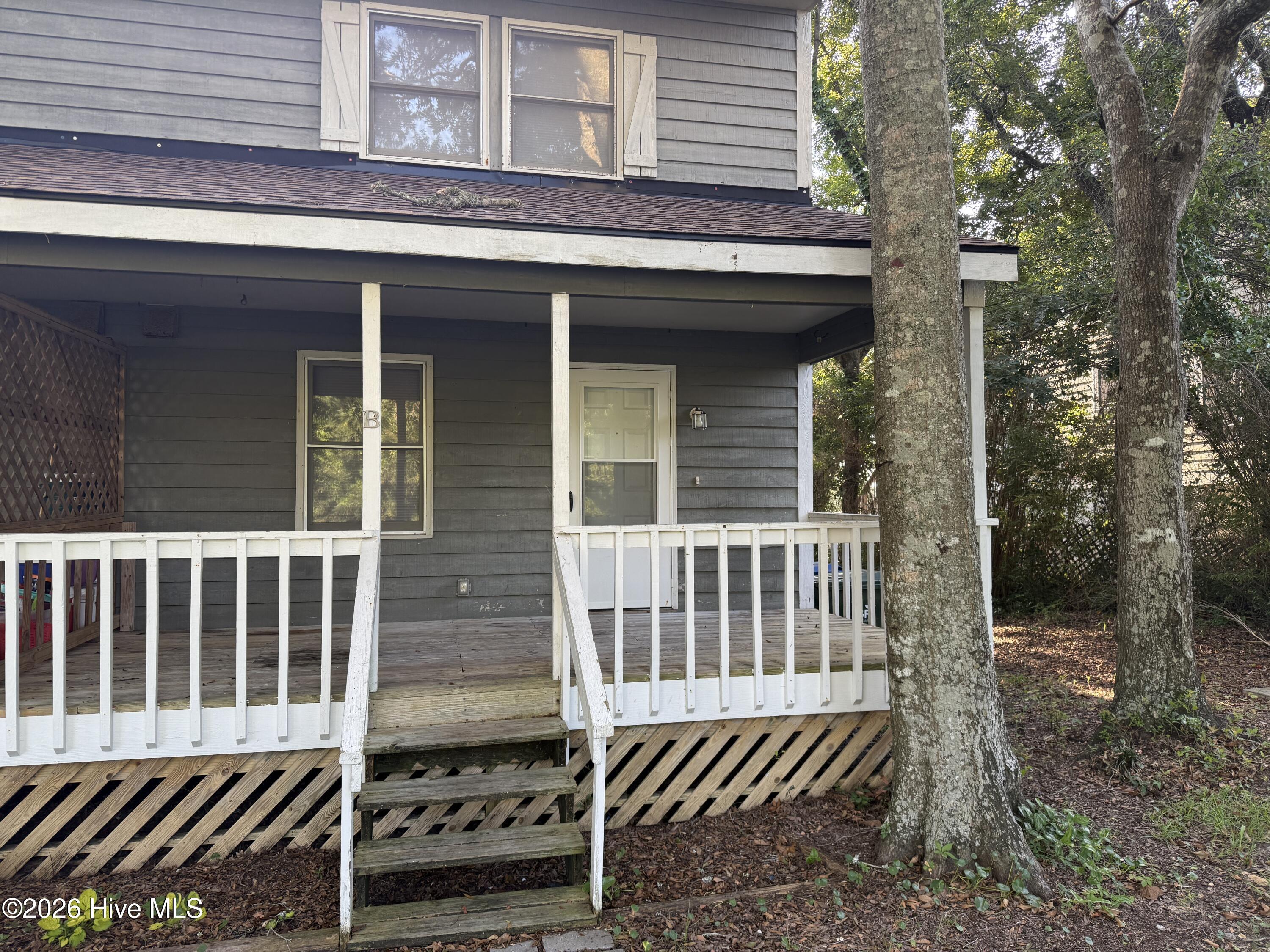 300 Lee Drive B Property Photo 2