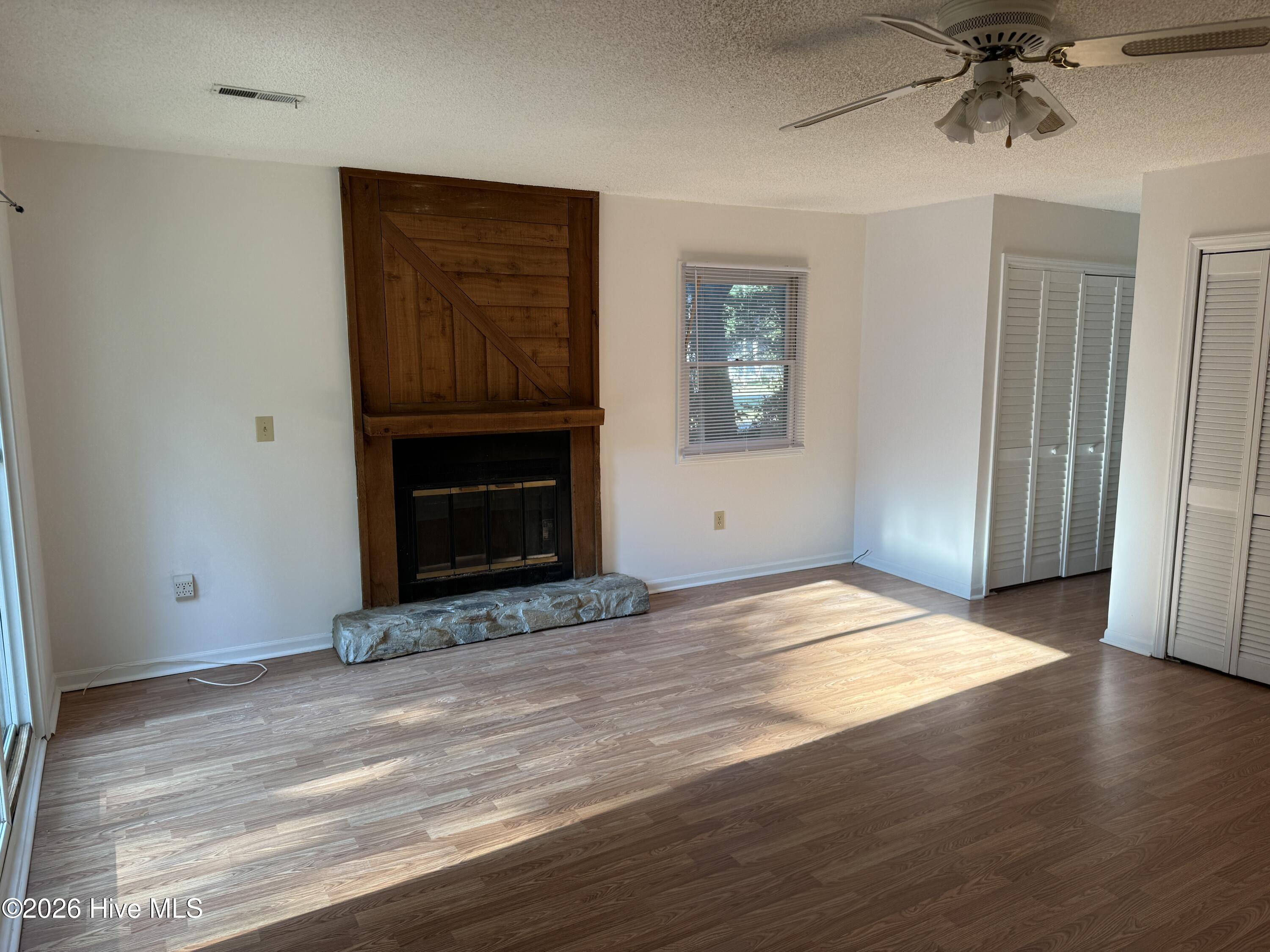300 Lee Drive B Property Photo 4