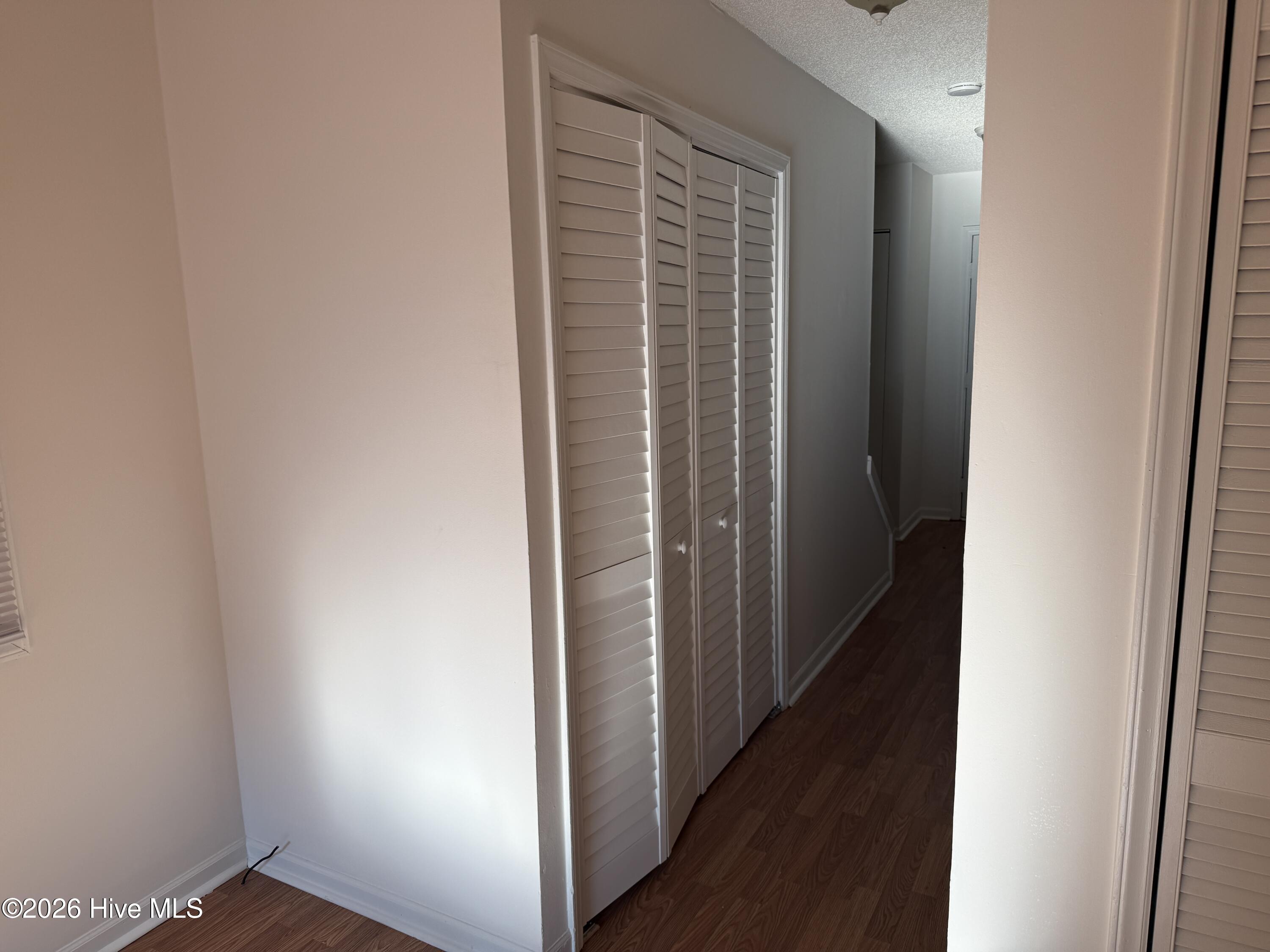 300 Lee Drive B Property Photo 7