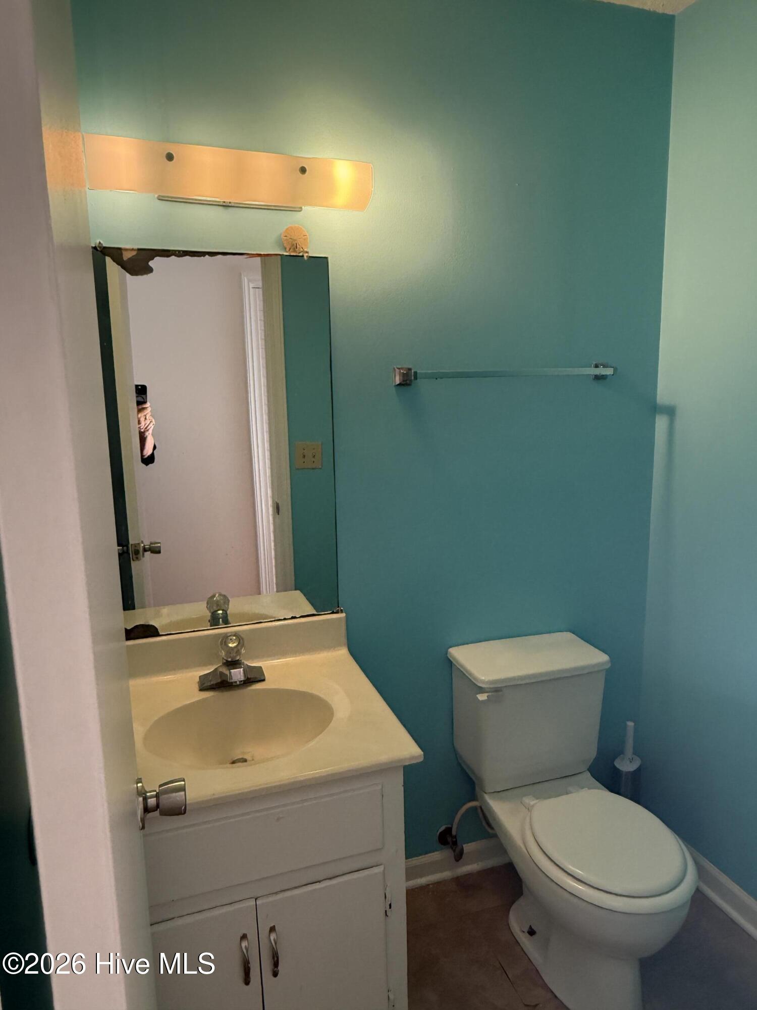 300 Lee Drive B Property Photo 11