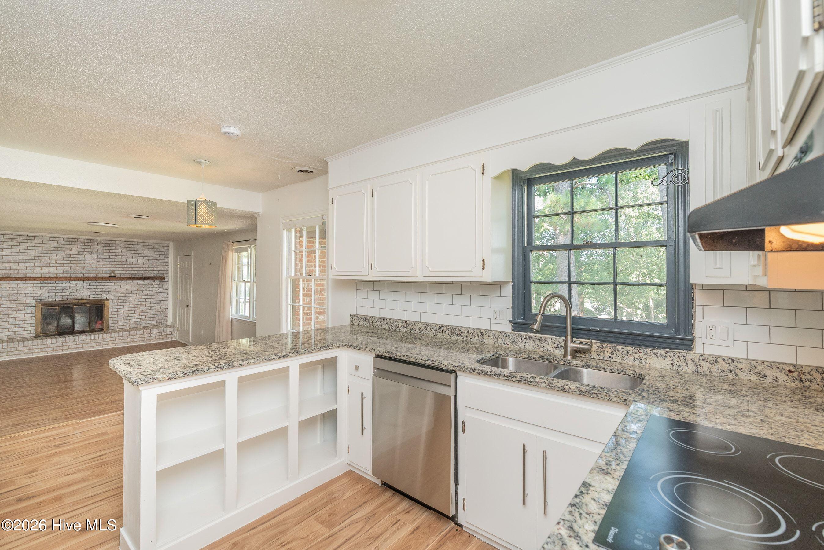 4327 Sun Valley Place Property Photo 8