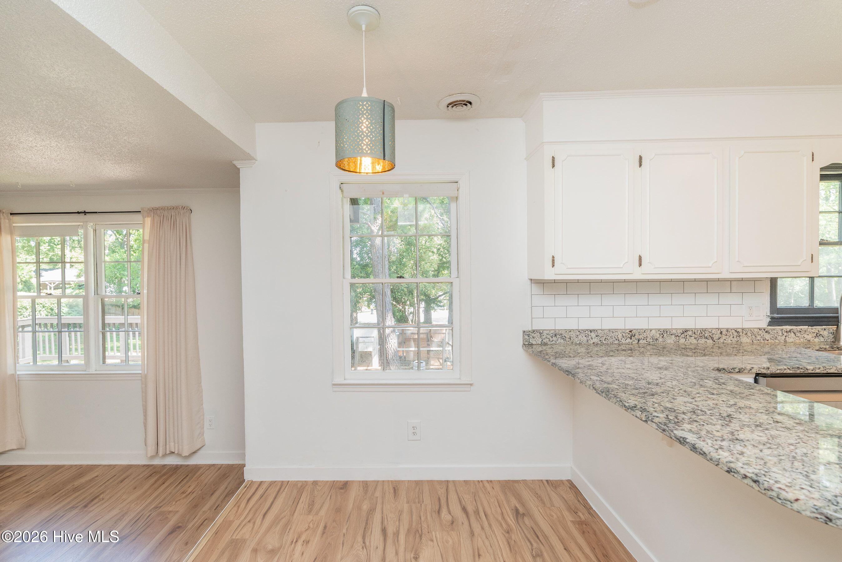 4327 Sun Valley Place Property Photo 13