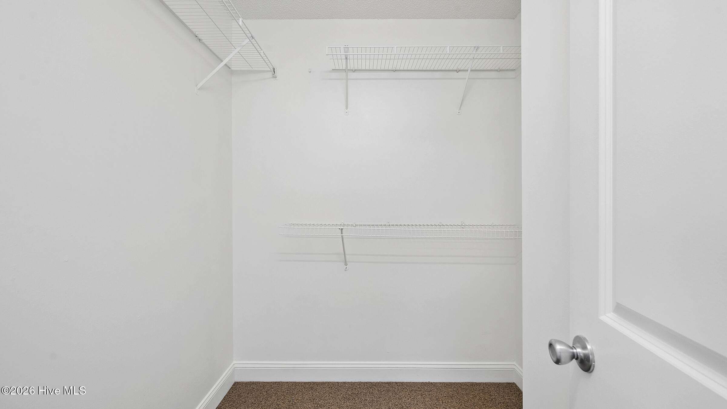 112 Chandler Drive E Property Photo 10