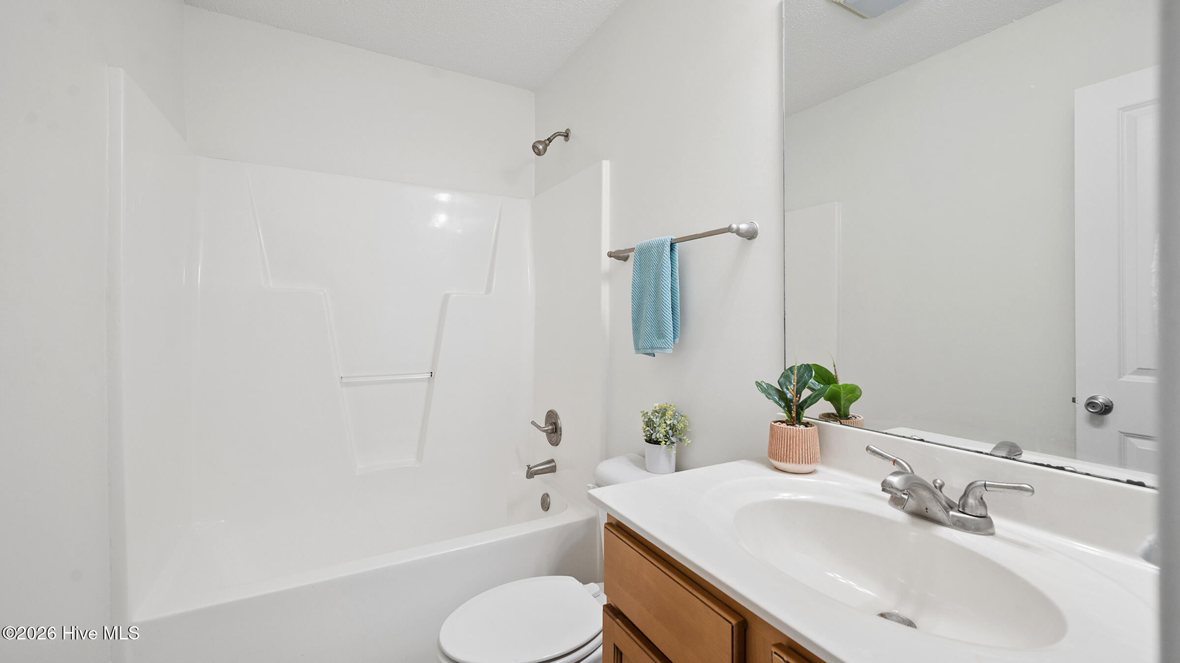 112 Chandler Drive E Property Photo 14