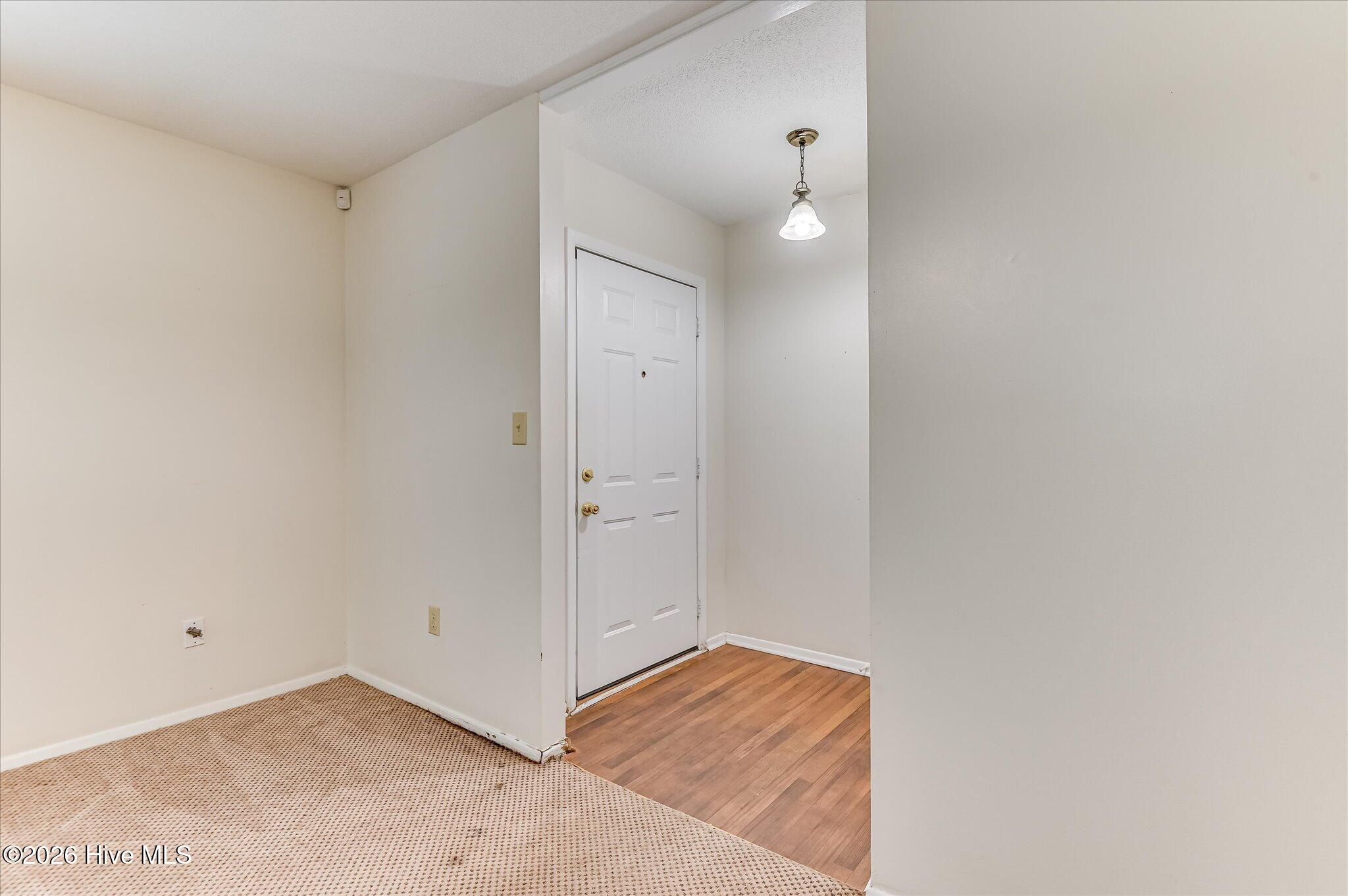 846 Wimbledon Drive Property Photo 5