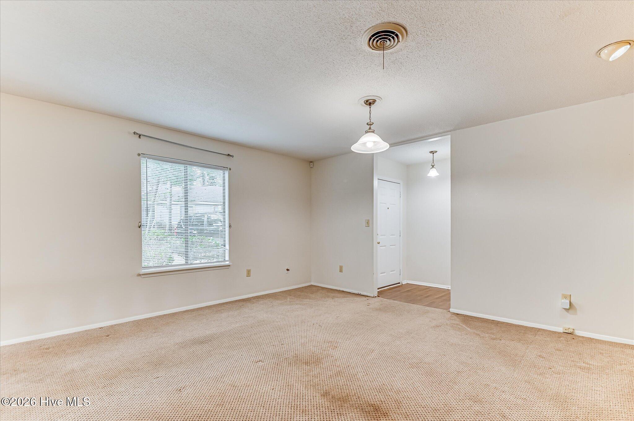 846 Wimbledon Drive Property Photo 8