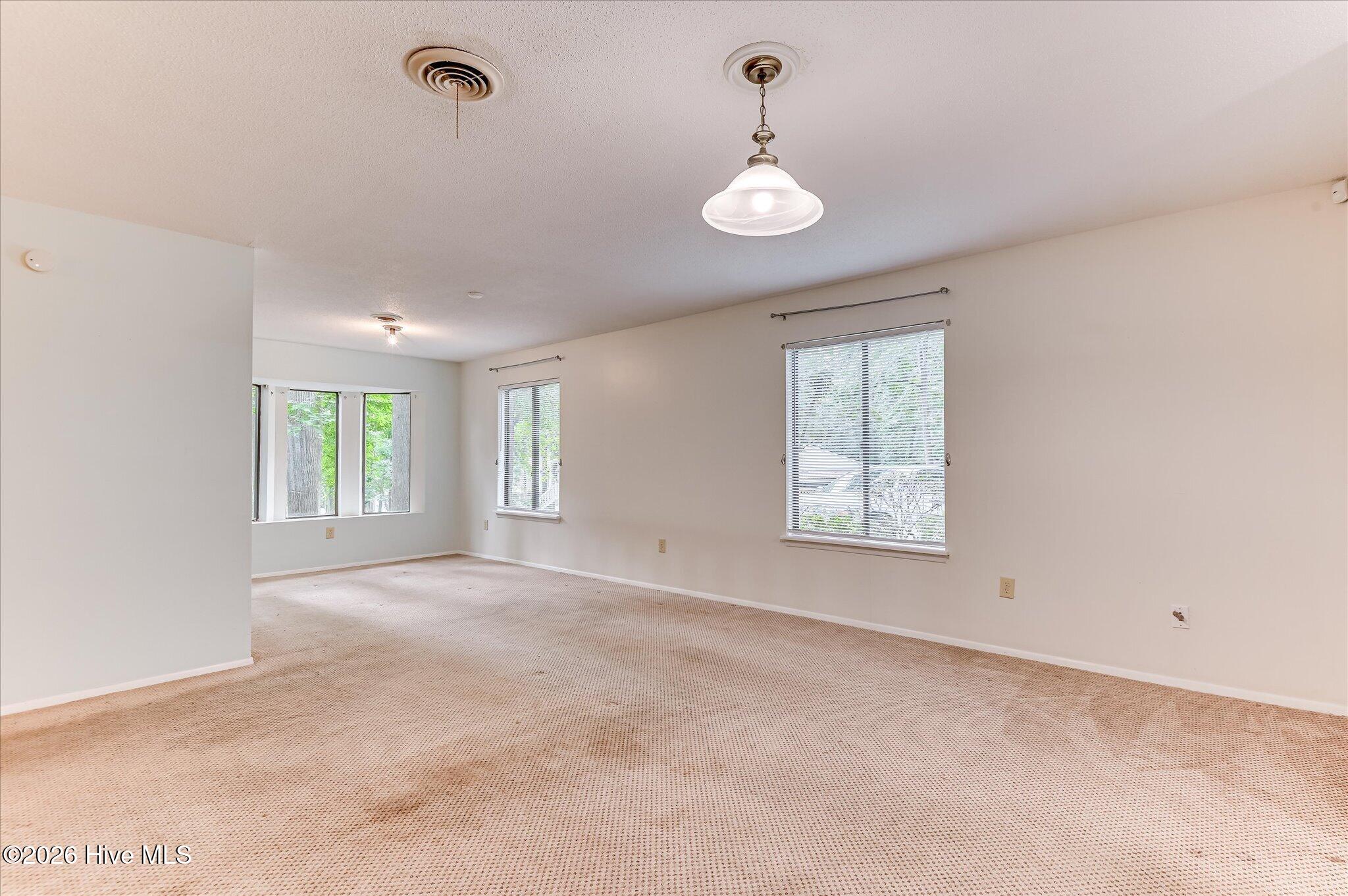 846 Wimbledon Drive Property Photo 9