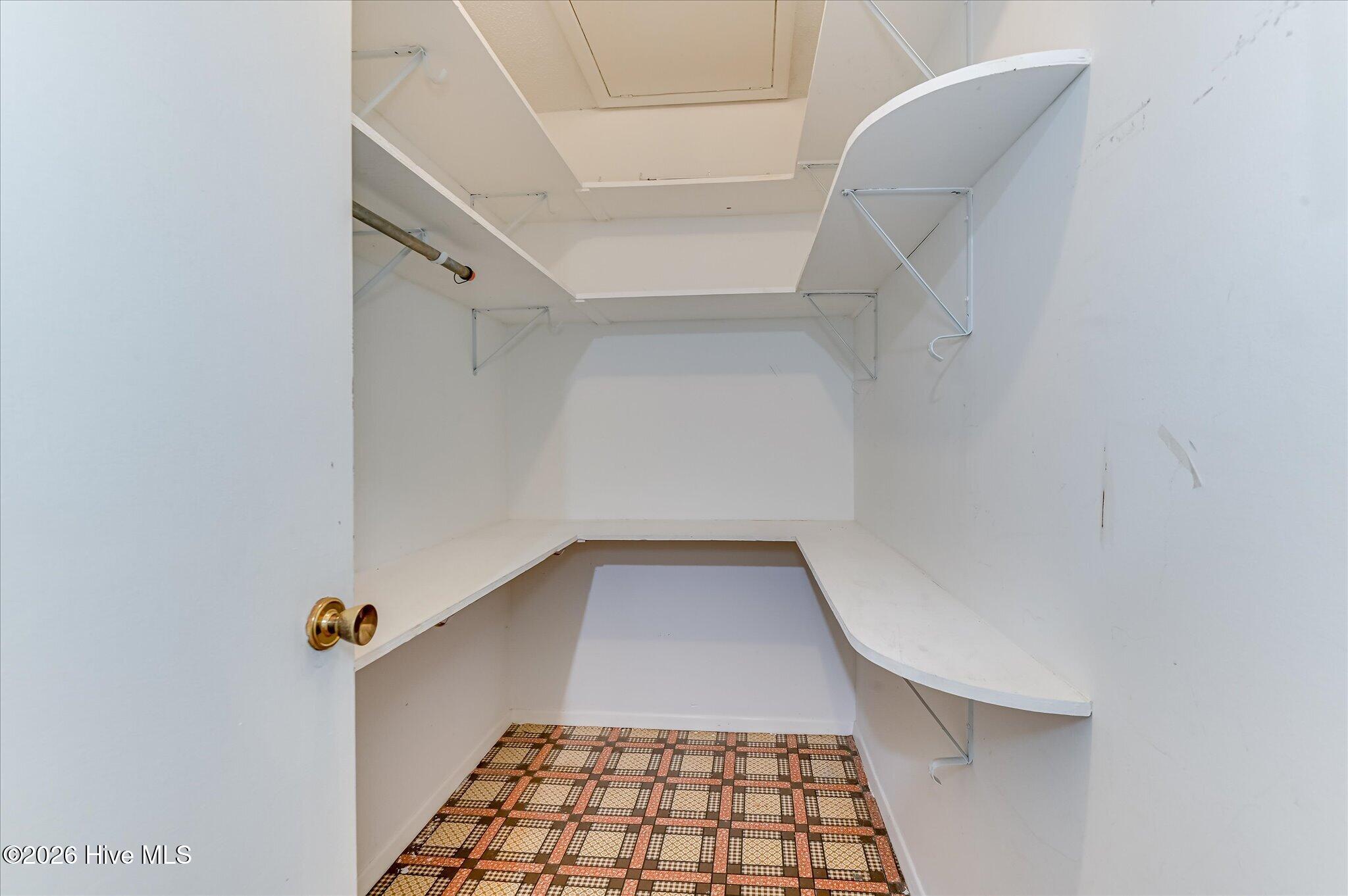 846 Wimbledon Drive Property Photo 13