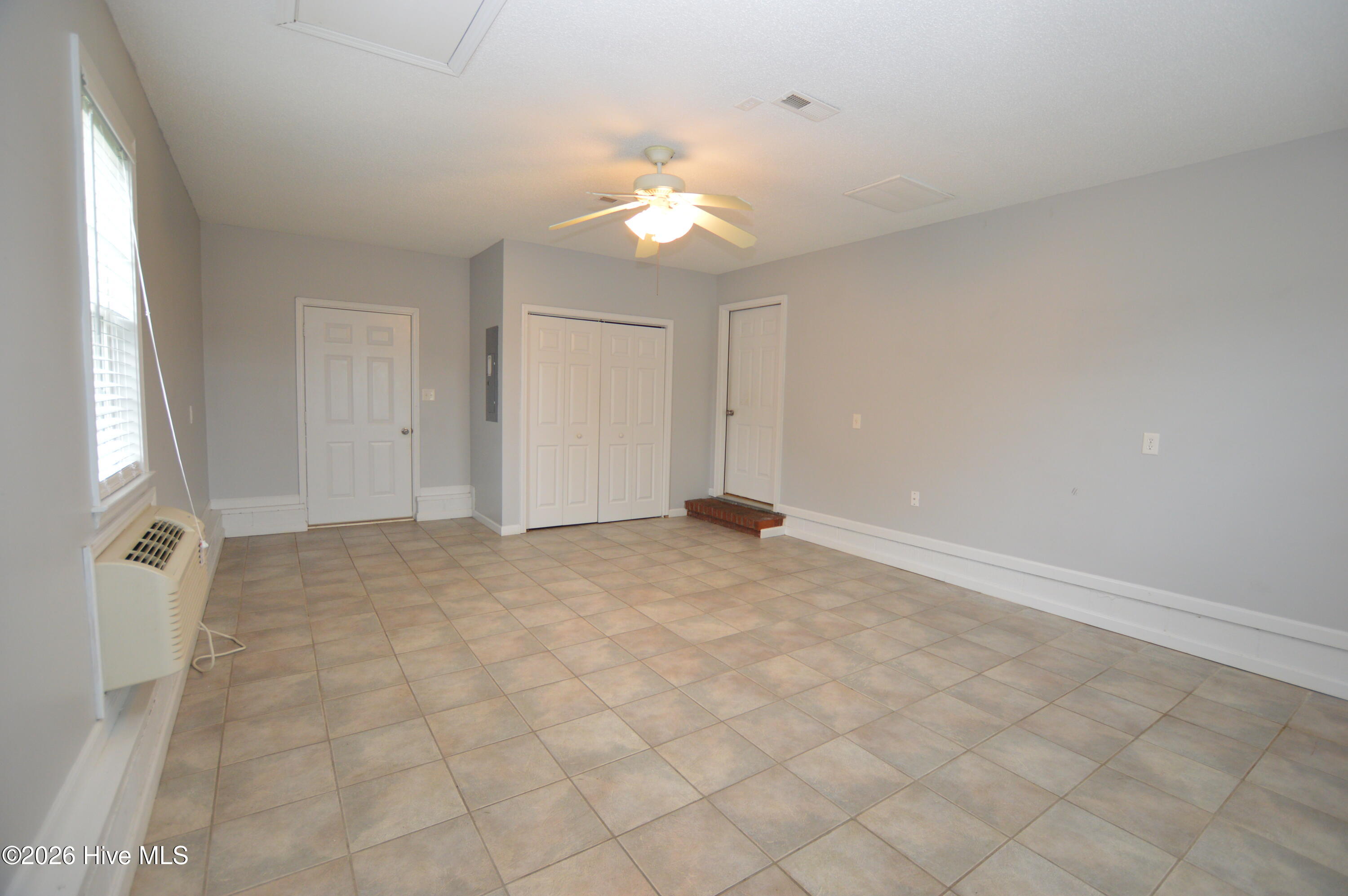 107 Esquire Drive Property Photo 9