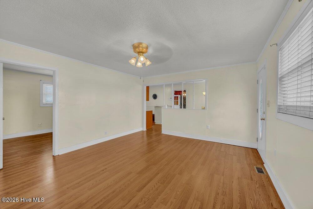 104 Carolina Avenue Property Photo 4
