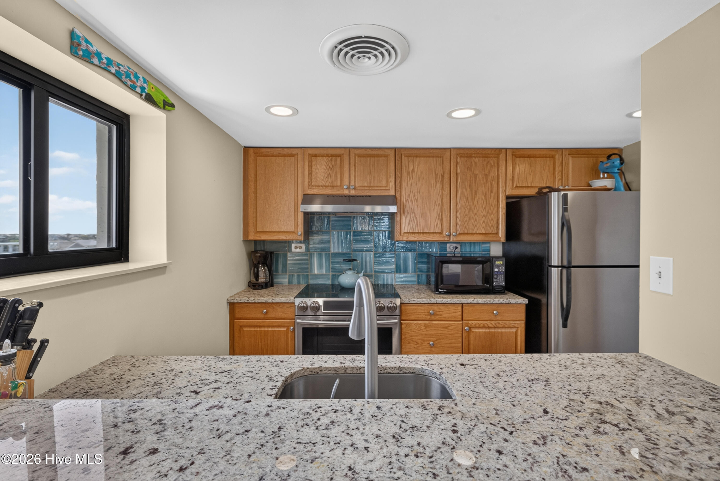 322 Causeway Drive Ste 601 Property Photo 16