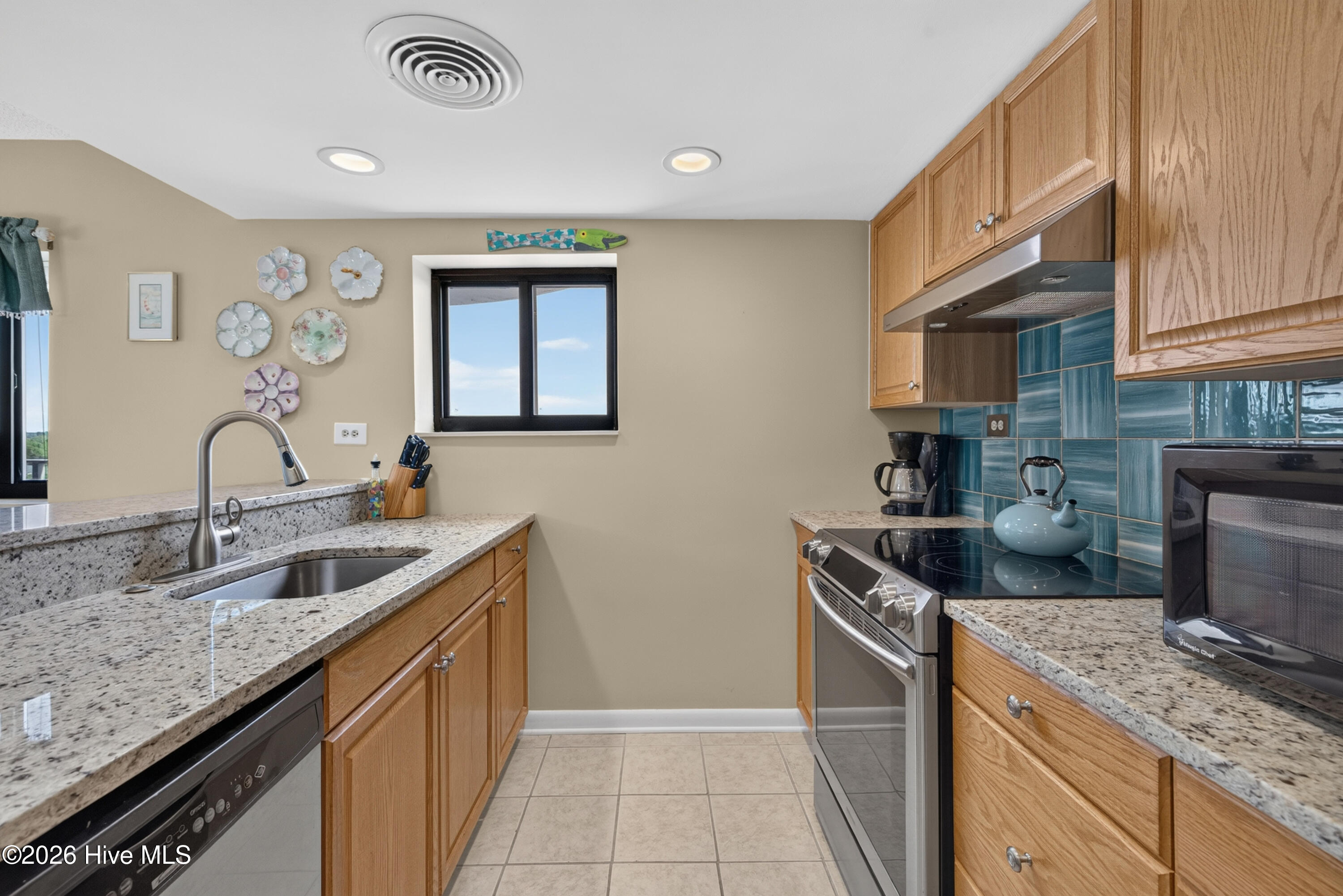 322 Causeway Drive Ste 601 Property Photo 17