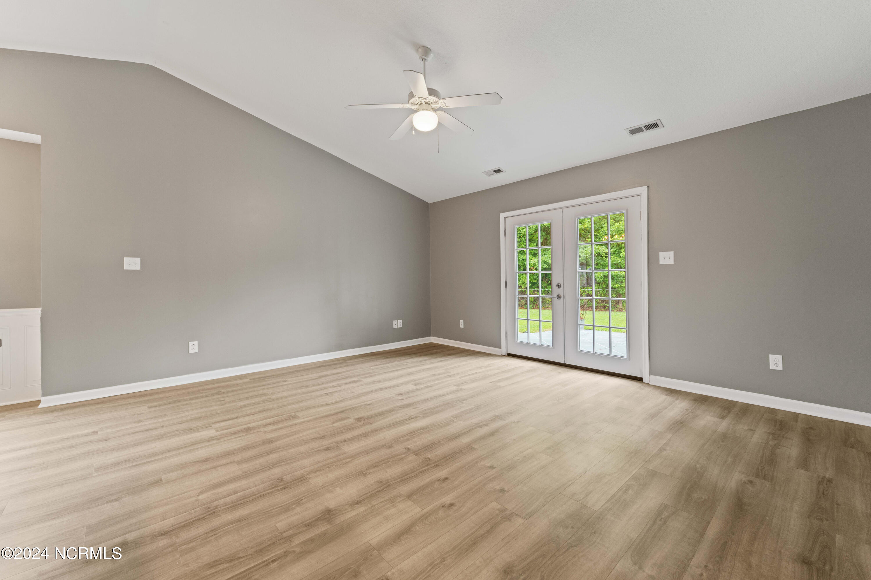 106 Cona Court Property Photo 10