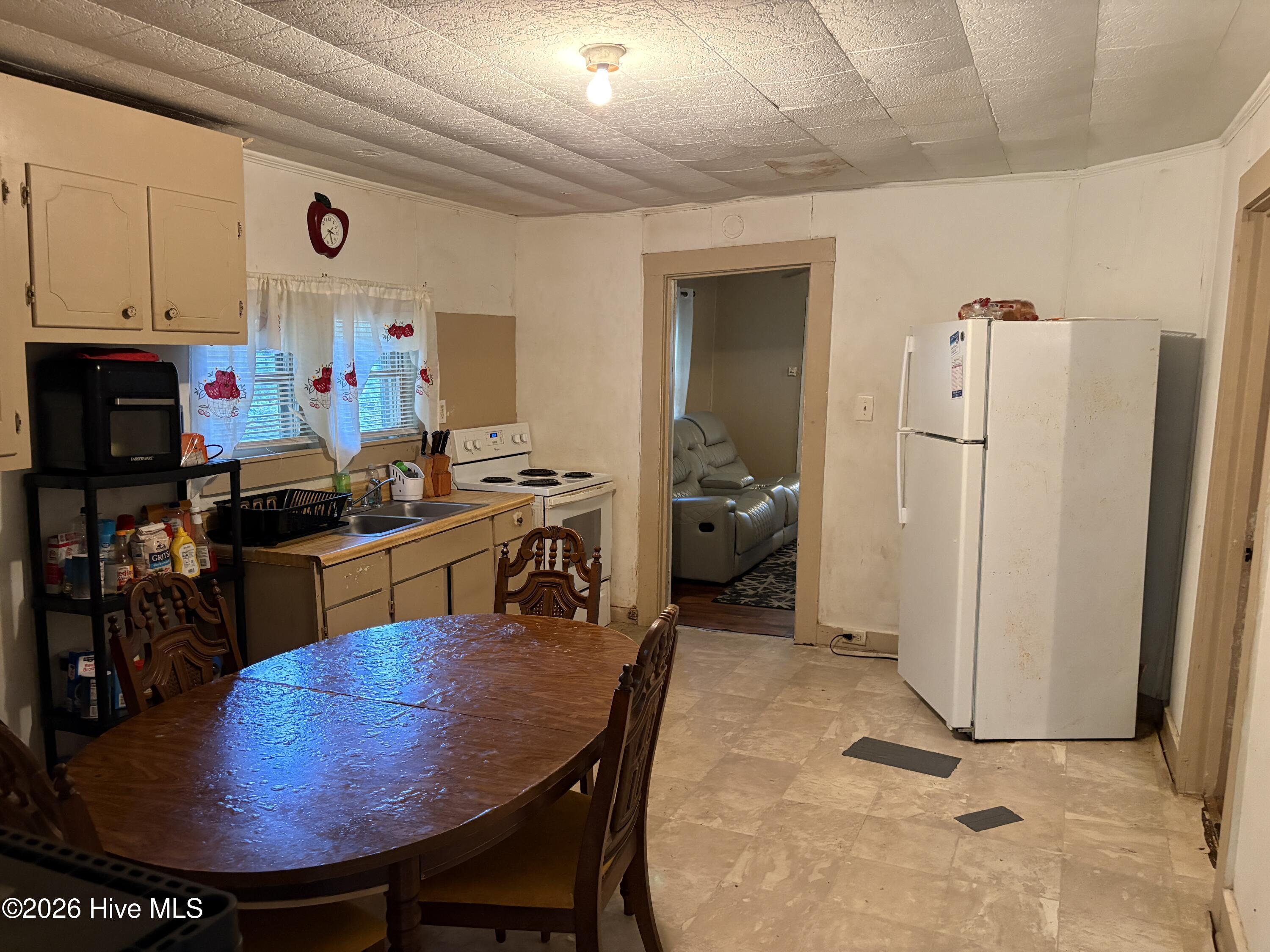 167 Larry Avenue Property Photo 8