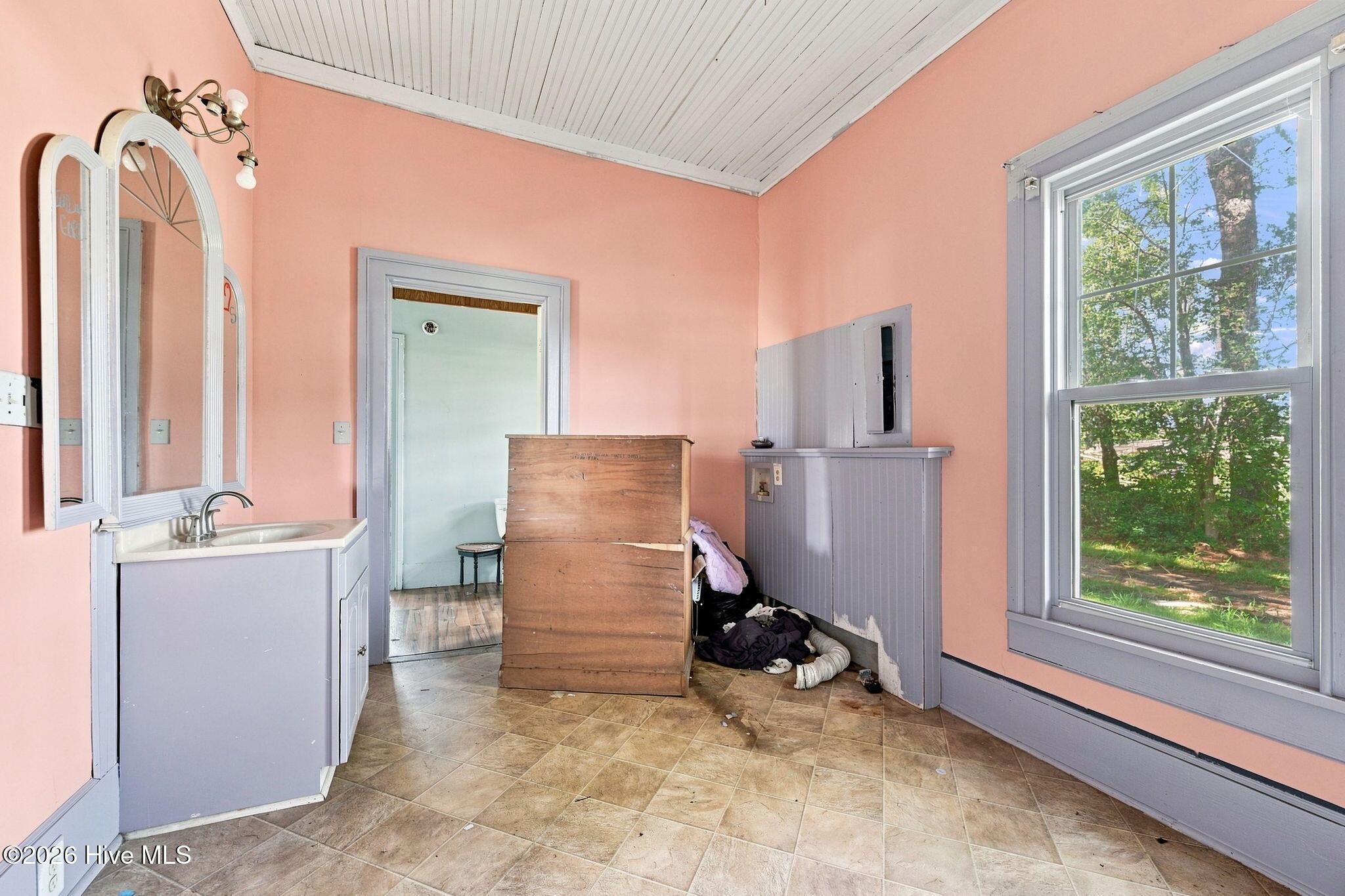 422 Cornwallis Road Property Photo 13