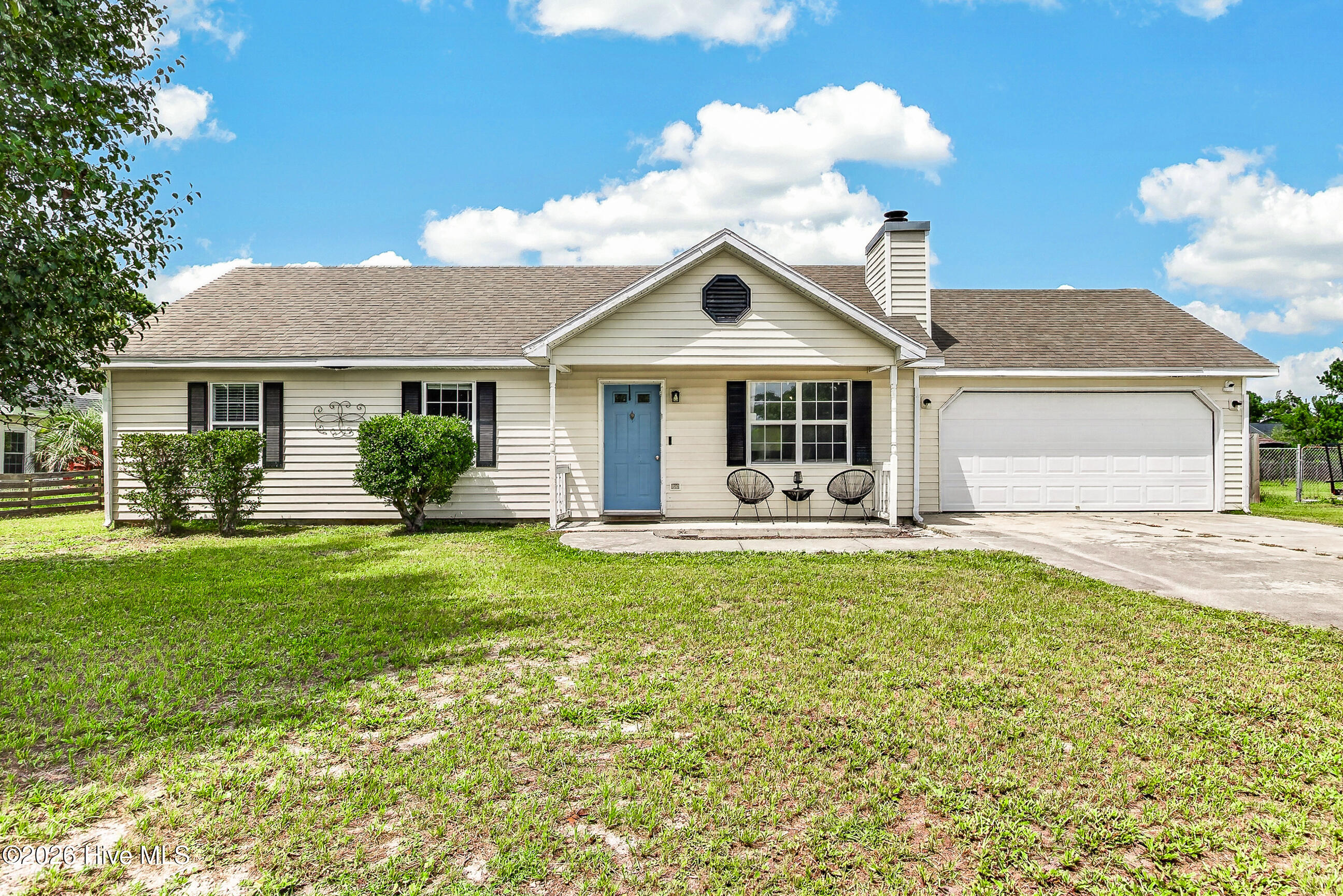 409 E Volant Street Property Photo 1