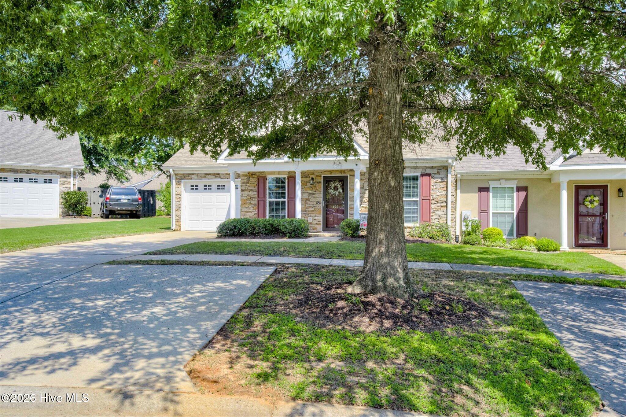 205 Orchard Way Property Photo 4