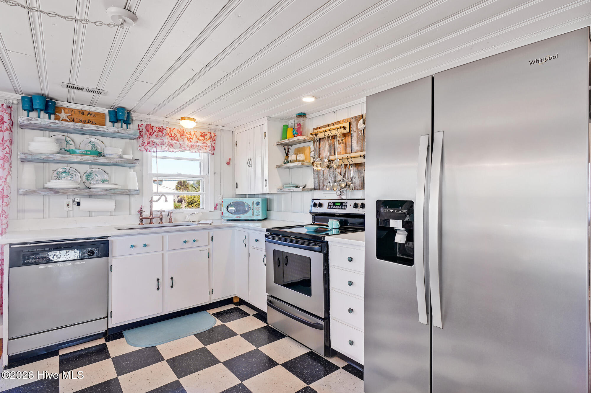 166 Ocean Boulevard W Property Photo 14