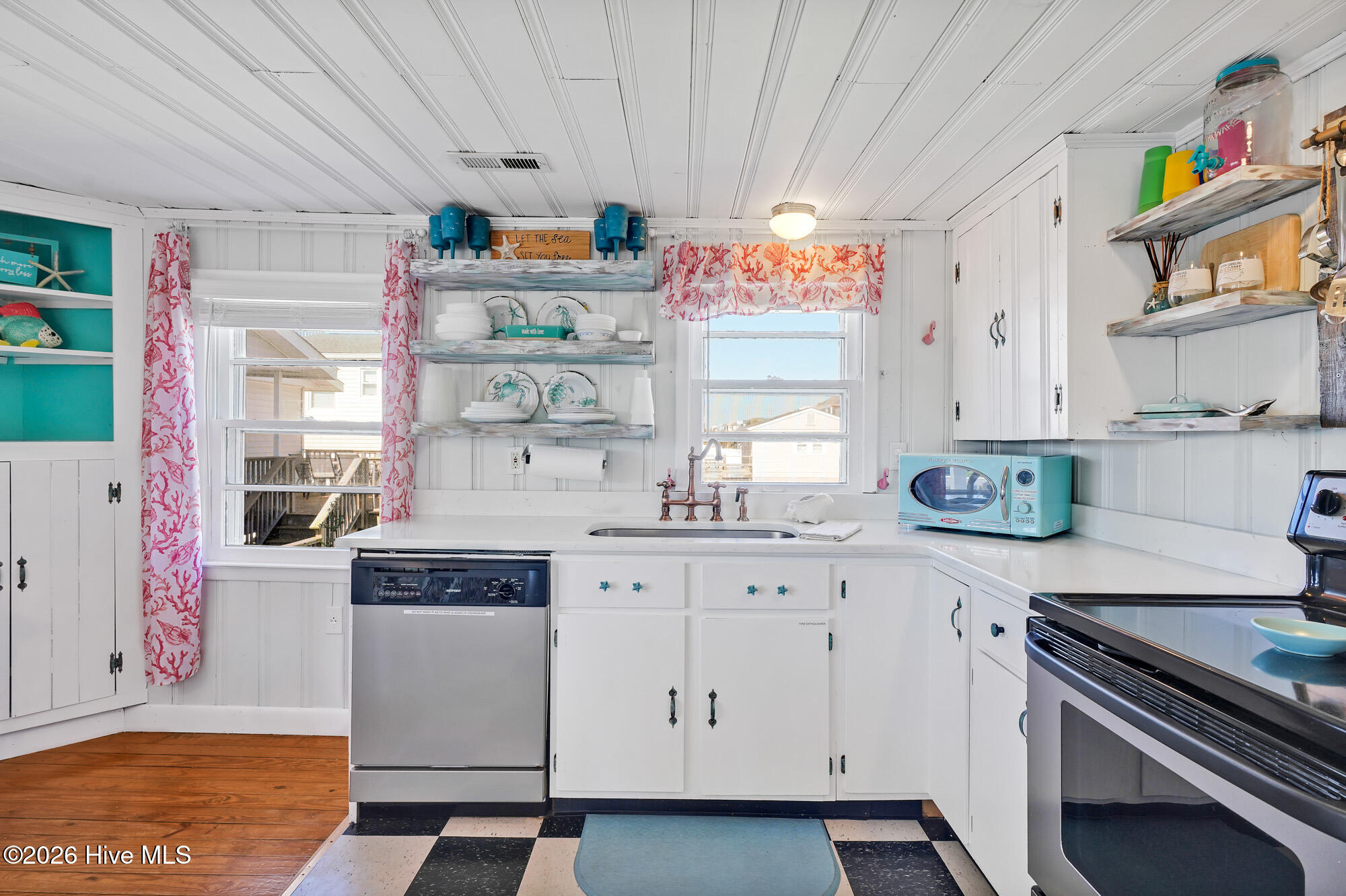 166 Ocean Boulevard W Property Photo 15