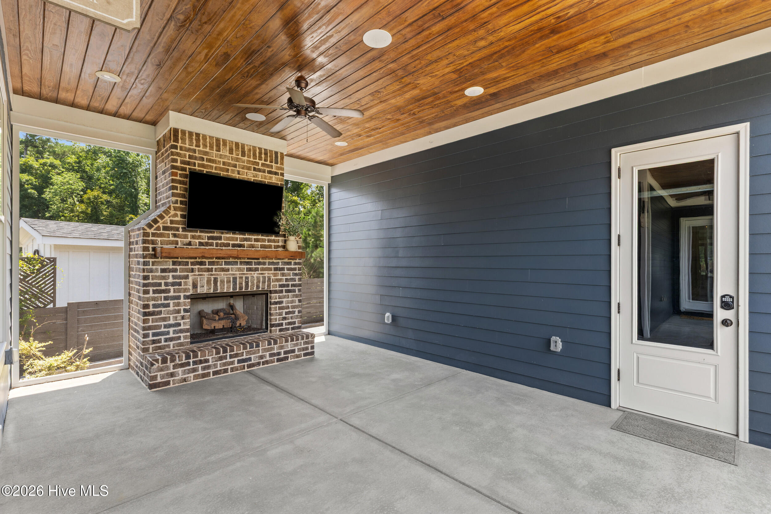 205 Hornsby Lane Property Photo 47