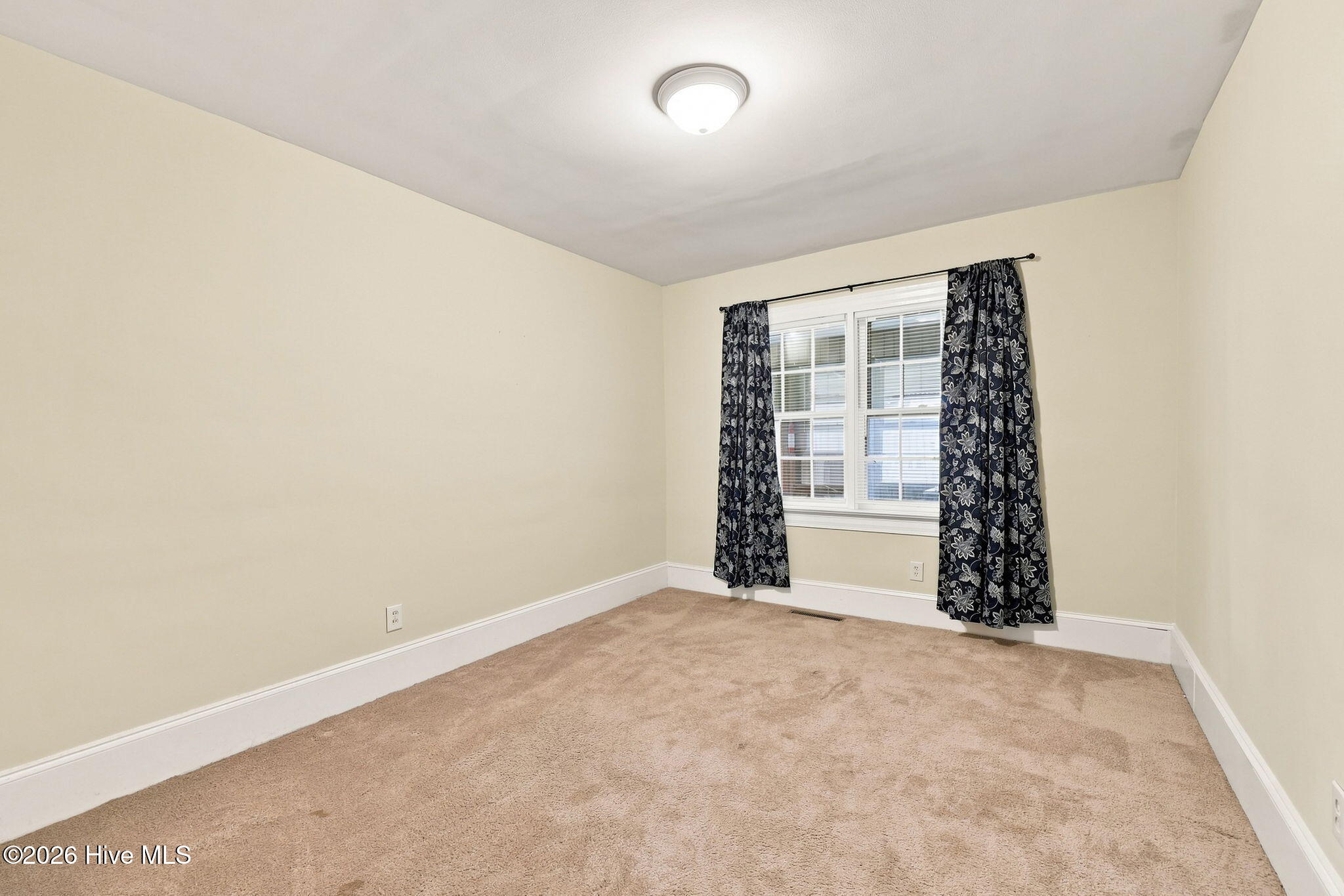 403 N Front Street Property Photo 13