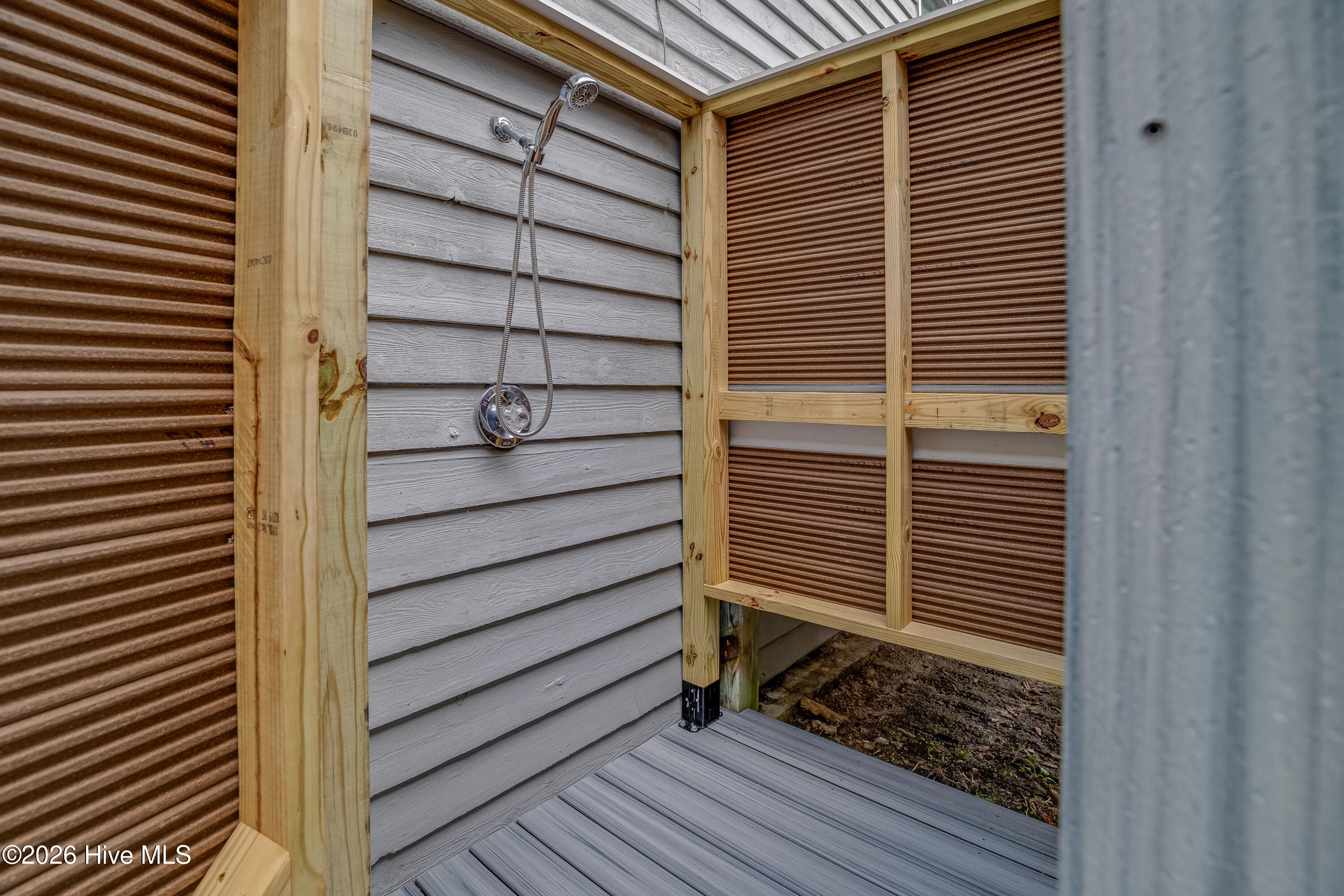 108 Hoffman Beach Road Property Photo 33
